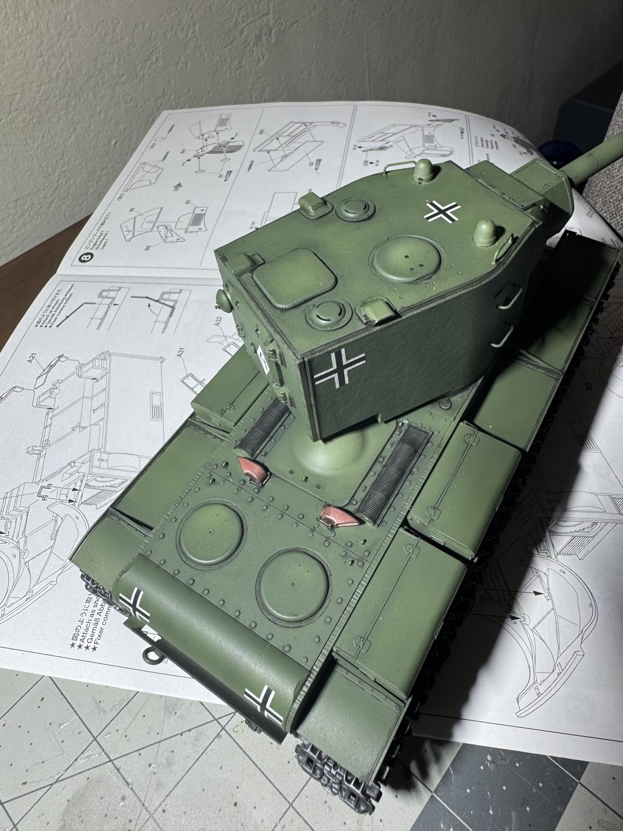 TAMIYA 1/35 Russian Heavy Tank KV-2 TAM35375 Plastic Model Kit customer photo 1