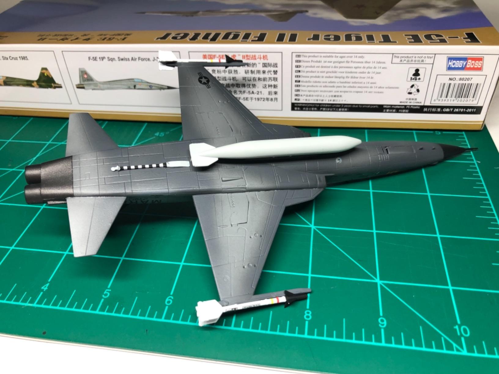 Hobby Boss F-5E Tiger II Fighter Airplane Model Building Kit customer photo 1