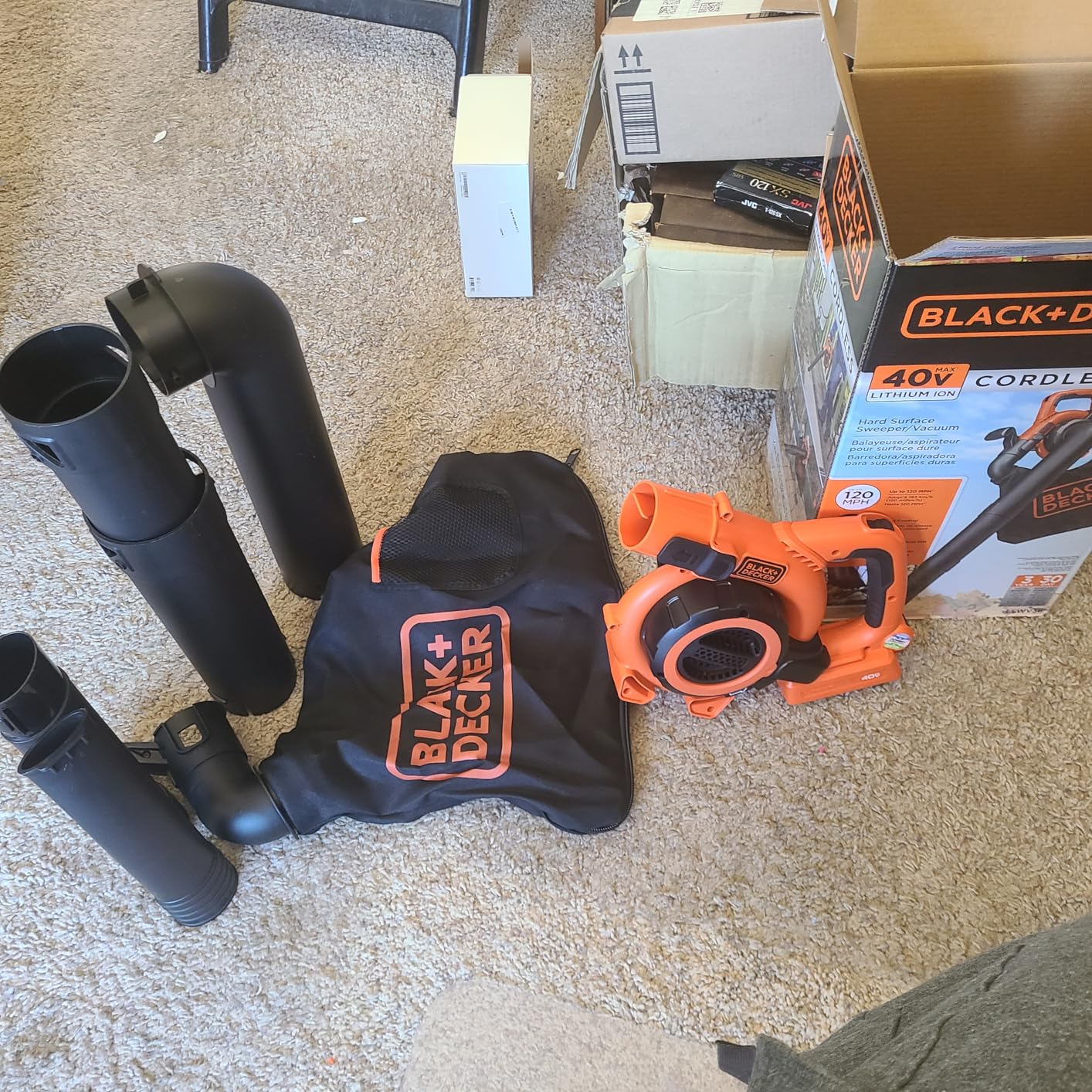 BLACK+DECKER Leaf Blower Cordless Leaf Vacuum and Mulcher Combo Kit, Battery and Charger Included, 40V 120 mph Air Speed, 6-Speed Dial, Built-in Scraper with Collection Bag (LSWV36) customer photo 1