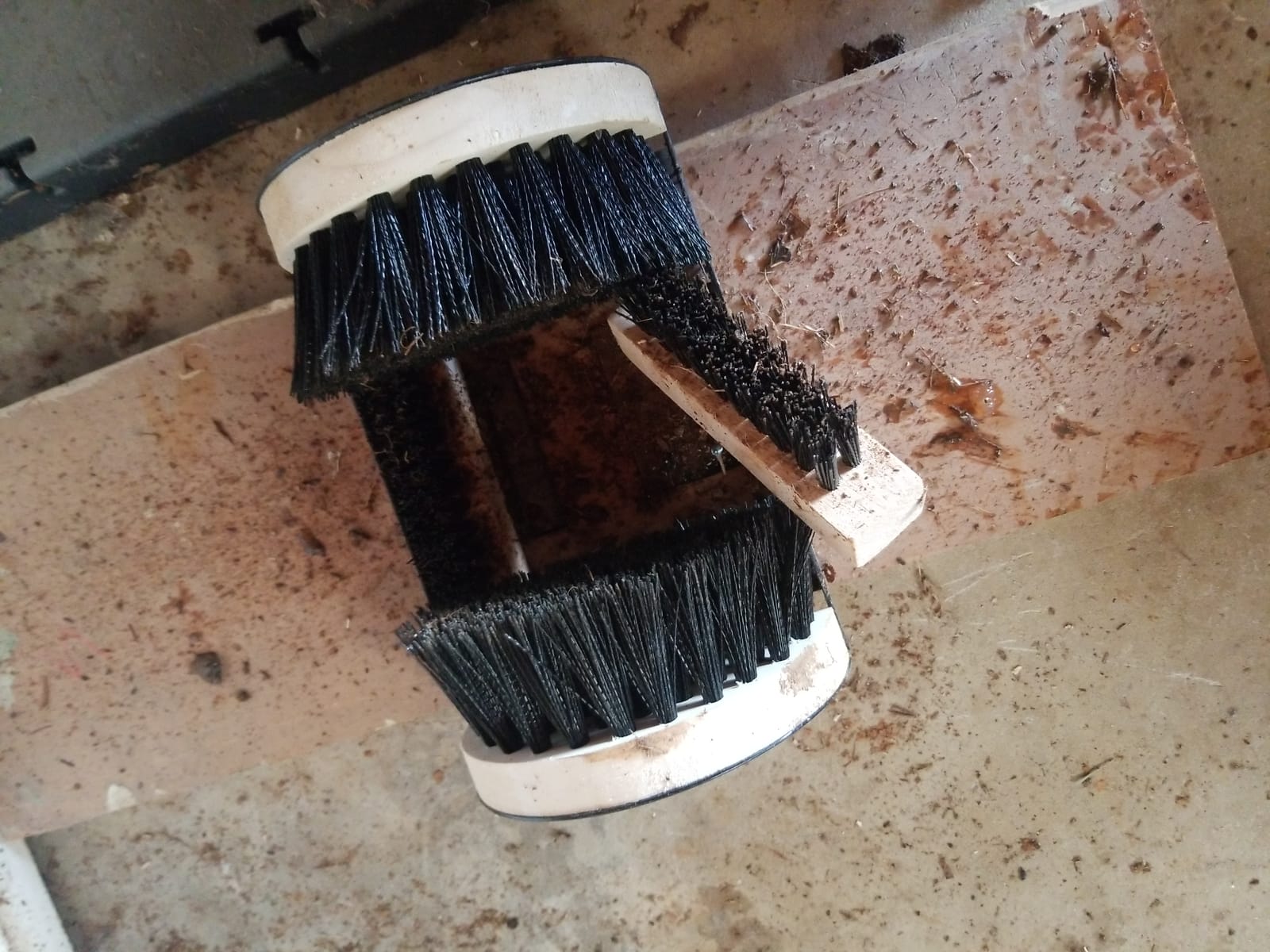 Cadillac Boot Scrubber Shoe Brush, Mountable Boot Cleaner | Indoor & Outdoor Scraper & Buffer, For Work Footwear & Sneakers customer photo 1
