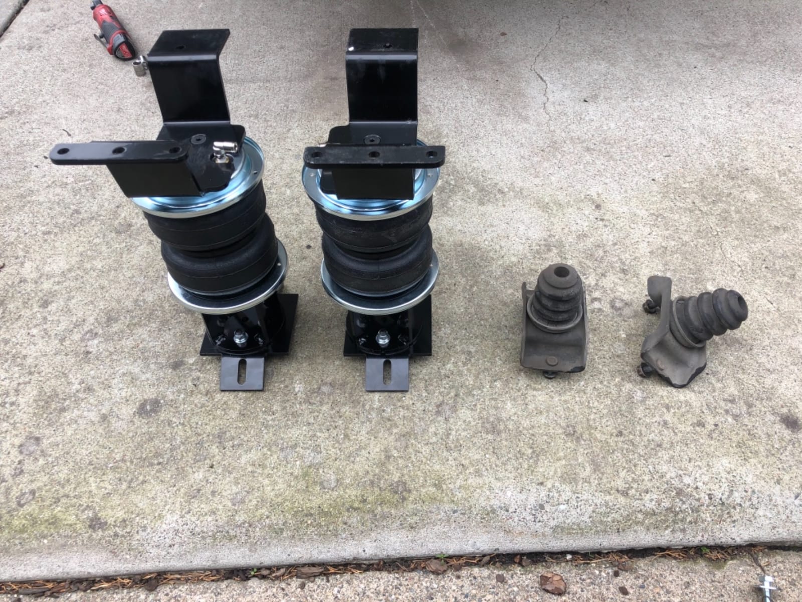 Air Lift 57204 LoadLifter 5000 Air Spring Suspension Kit customer photo 1