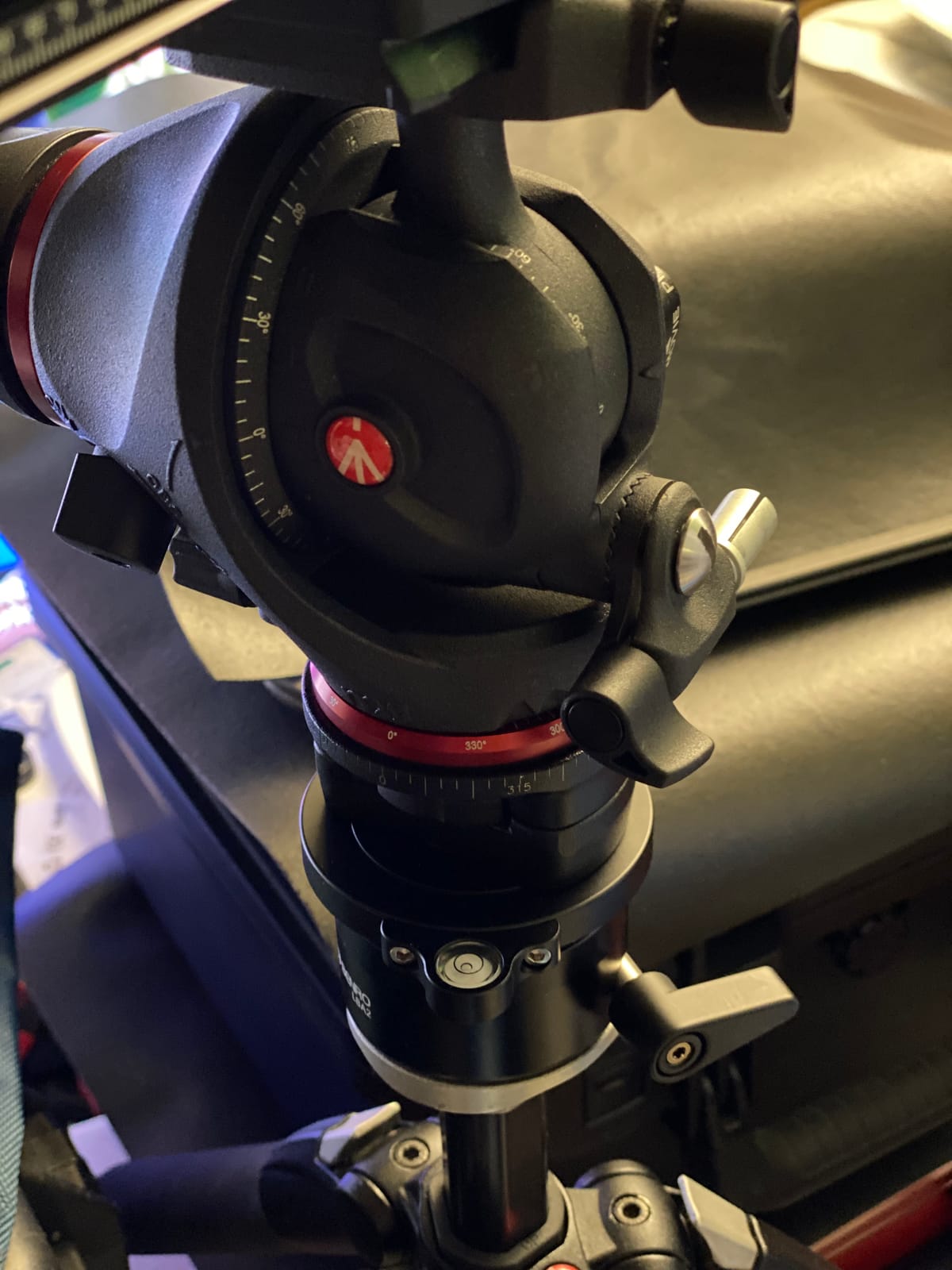 Acratech LBA2 Leveling Base - Smooth Level Adjustment, Secure Locking Knob & Universal Mounting for Tripods and Video/Photo Heads customer photo 1