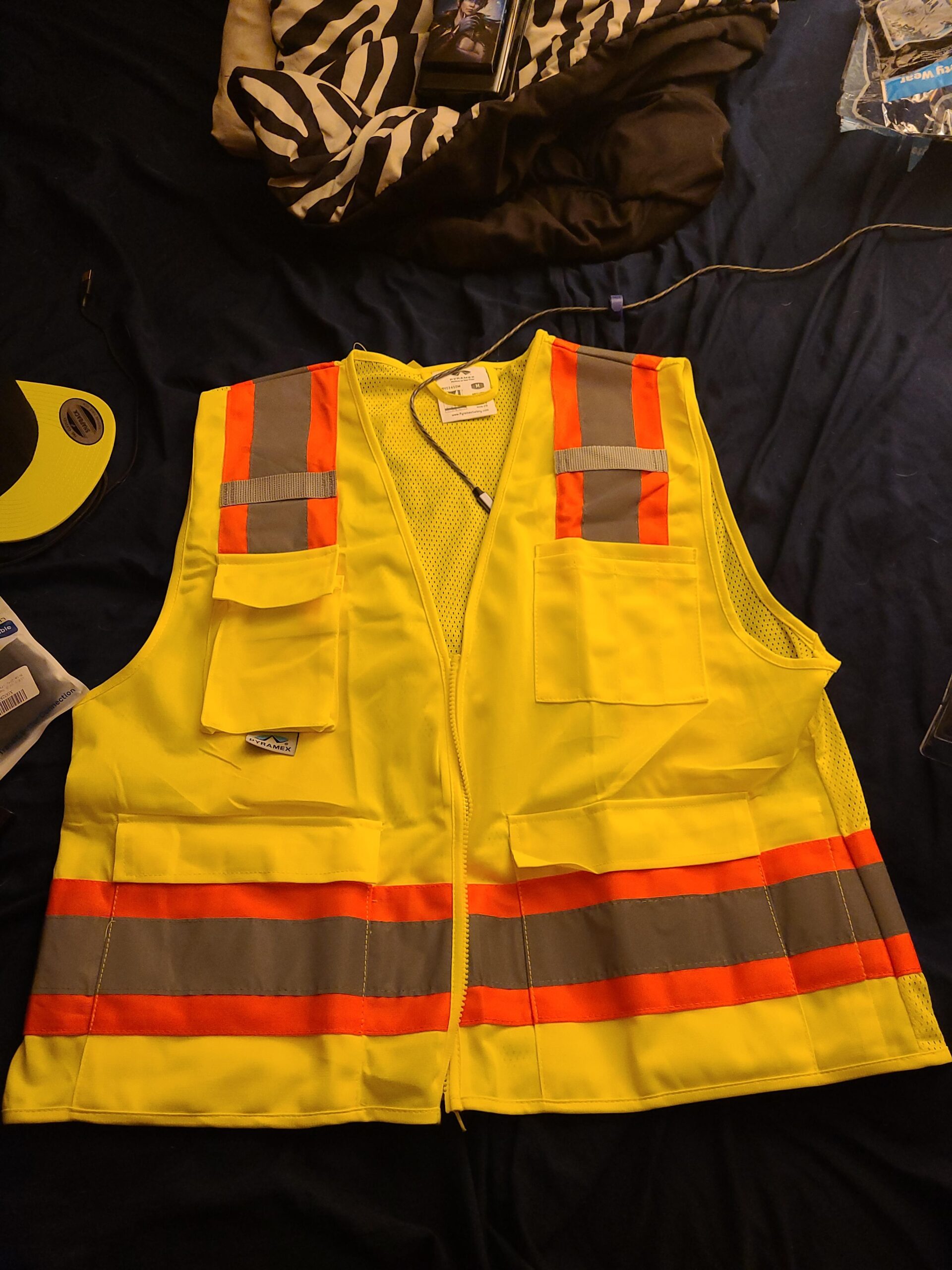 Pyramex Class 2 Surveyor's Safety Vest with 6 Pockets, Hi-Vis Lime, 4XL customer photo 1