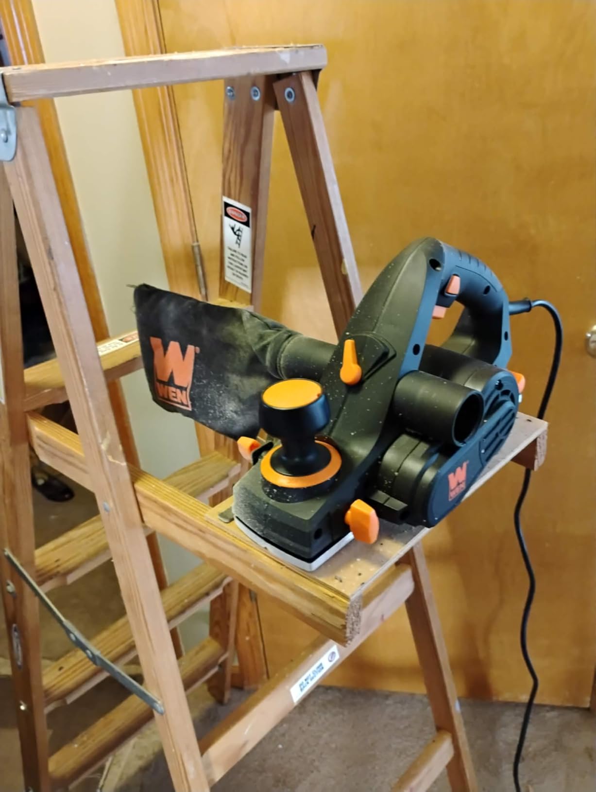 WEN 6530 6-Amp Electric Hand Planer, 3-1/4-Inch customer photo 1