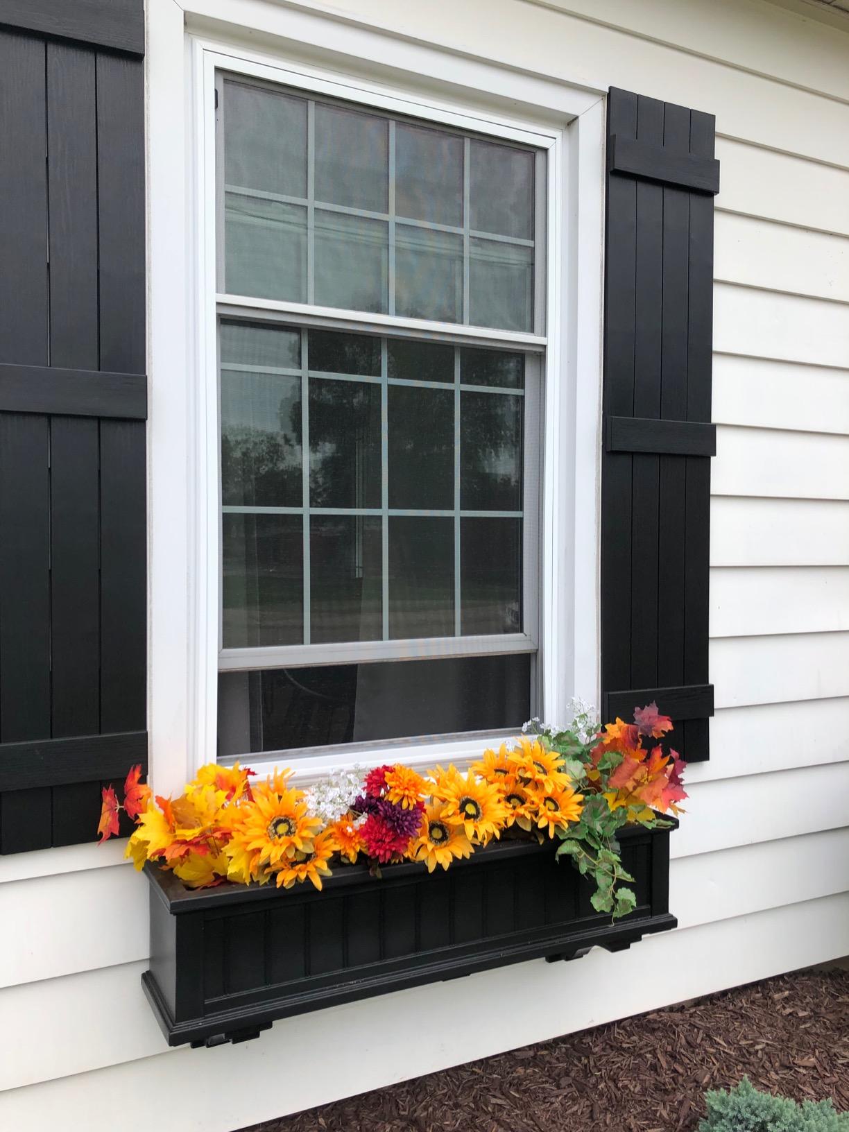 Mayne Cape Cod 4ft Window Box - Black - 48in L x 11in W x 10.8in H - Polyethylene - Built-in Water Reservoir (4841-B) customer photo 2