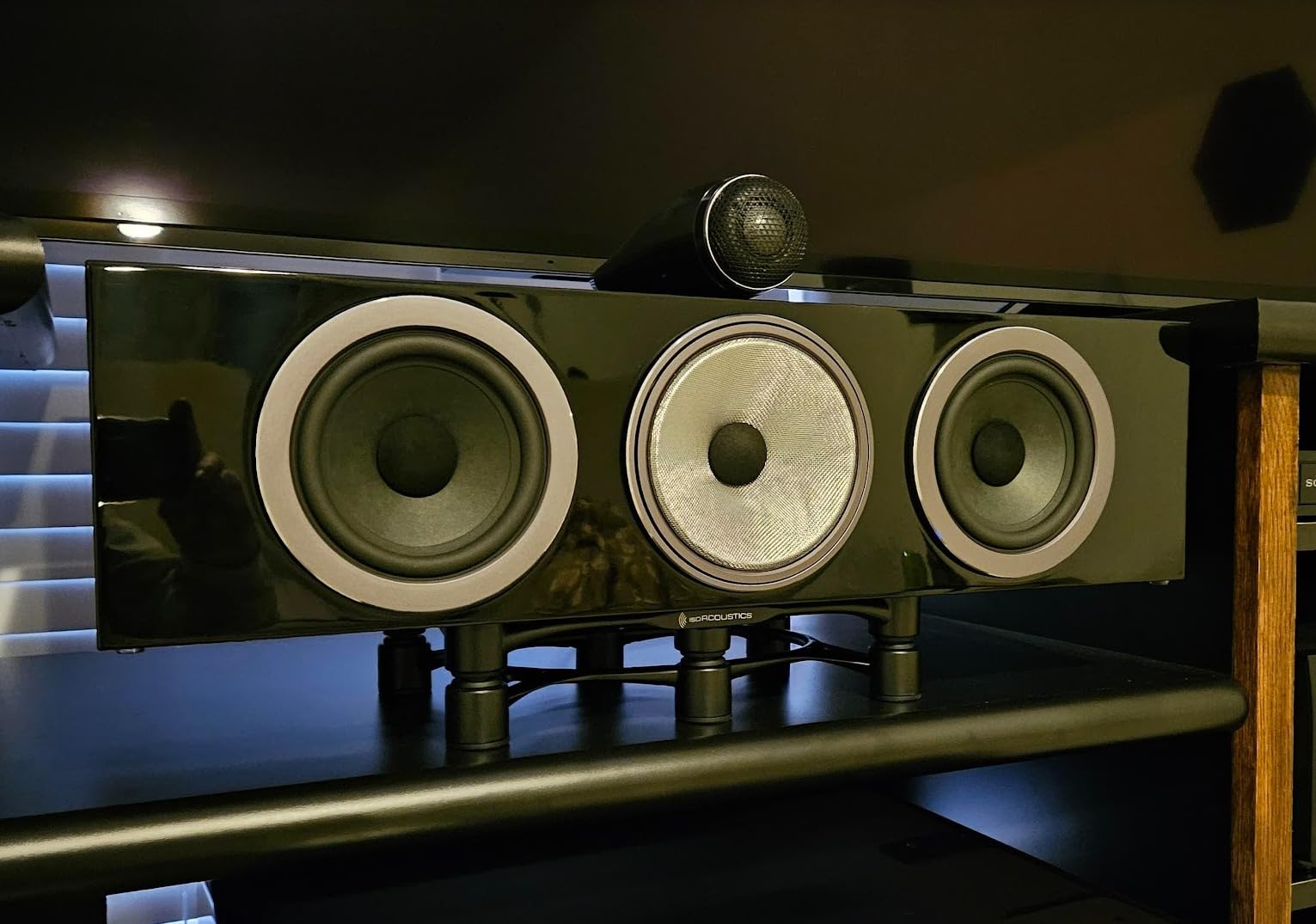 IsoAcoustics Aperta Series Isolation Speaker Stands with Tilt Adjustment: Aperta (6.1