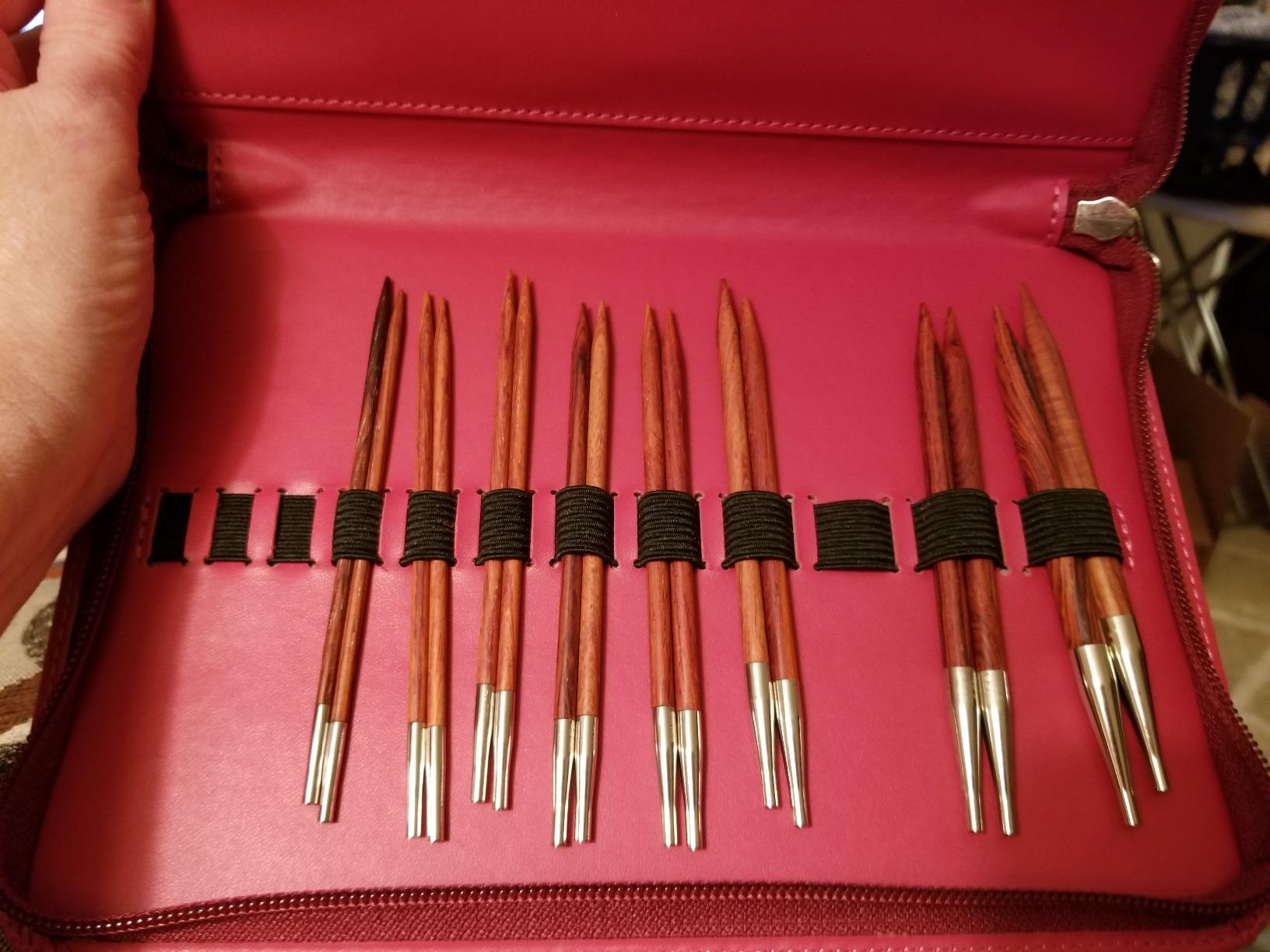 Clover 3652 Needlecraft Interchangeable Circular Knitting Needle Case, Pink customer photo 1