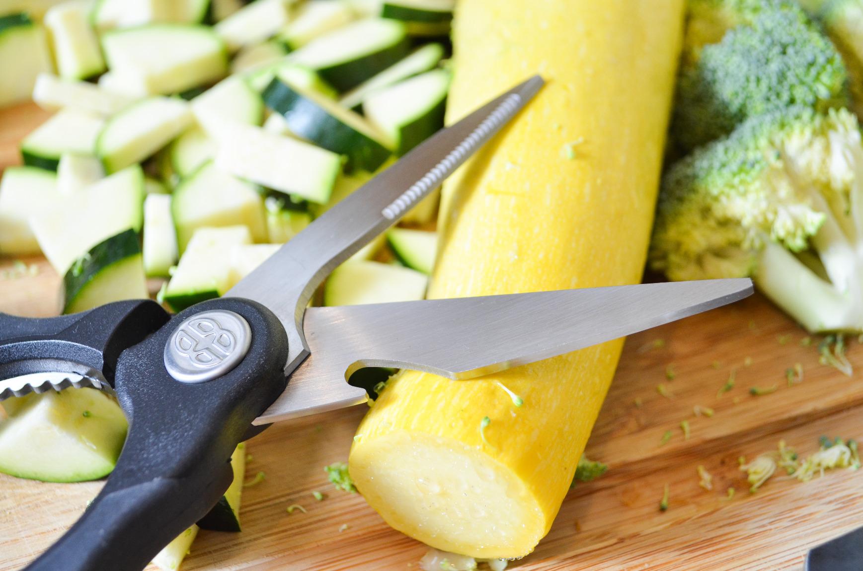 Calphalon Kitchen Knife Set with Self-Sharpening Block, 15-Piece Classic High Carbon Knives customer photo 1