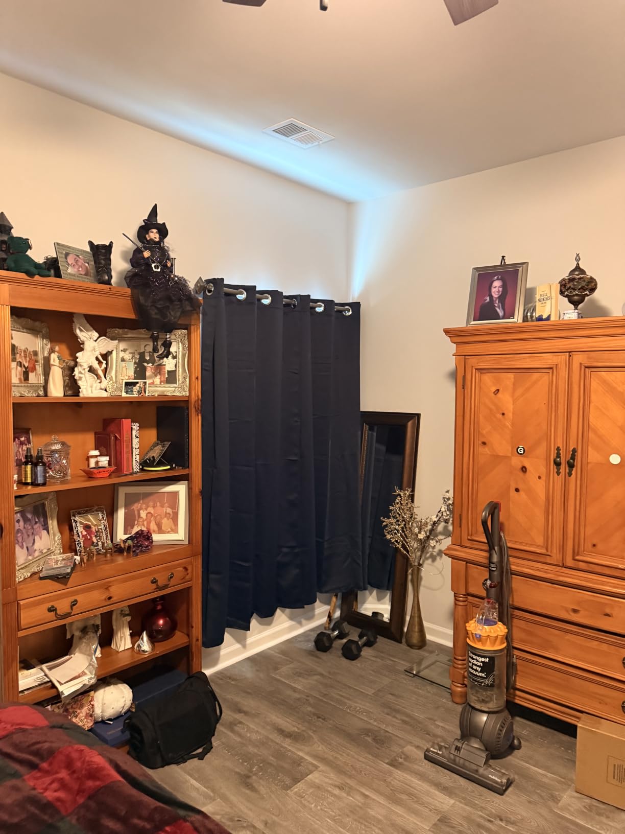 NICETOWN Gray Blackout Curtains for Bedroom 84 inches Long - Thermal Drapes Grommet Room Darkening Light Blocking Curtains Window Treatments for Living Room (2 Panels, W52 x L84, Grey) customer photo 1