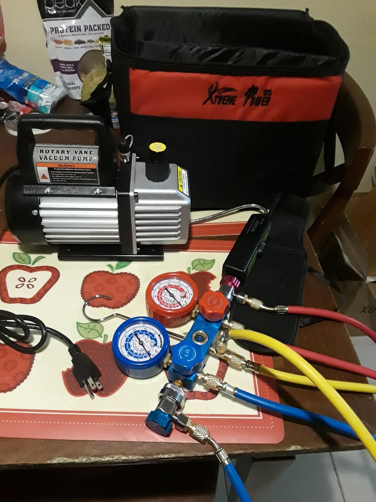 XtremepowerUS 4 CFM HVAC Vacuum Pump Kit with R134a R22 R32 R410A Manifold Gauge Set, Leak Detector, R134a Quick Couplers, Can Tap & Carry Bag for AC Refrigeration Recharge customer photo 2