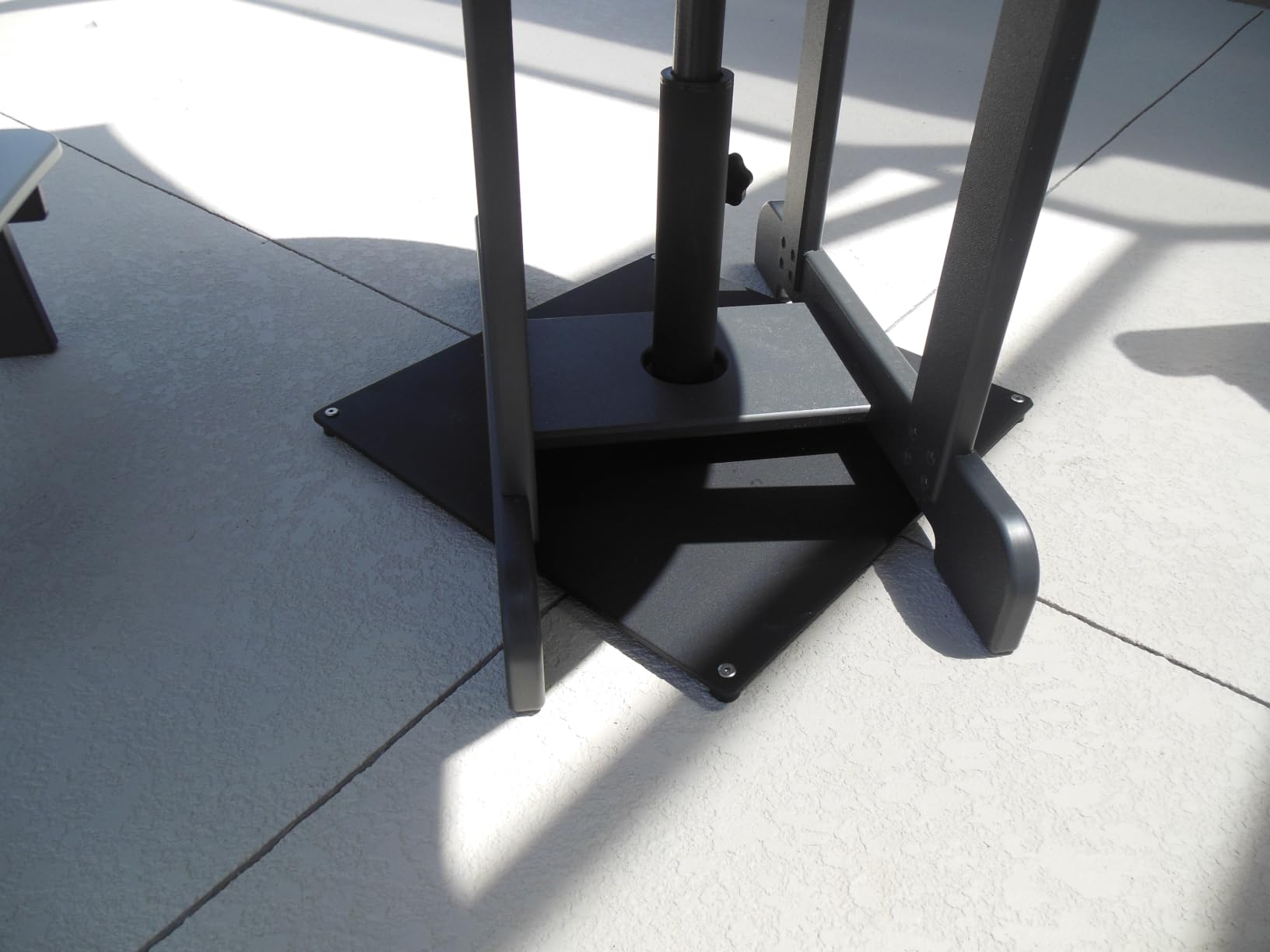 Tropishade Steel Plate Umbrella Base, 36 lbs, Black customer photo 1