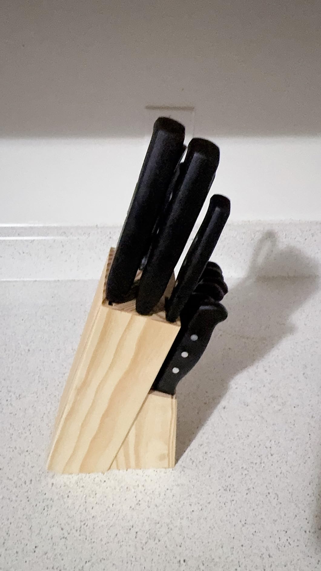 Farberware Knife Block Set 22-Piece Kitchen Knife Set with High-Carbon Stainless Steel Blades, Non-Slip Handles, Chef Knife, Santoku, Steak Knives, Scissors, Sharpening Steel, and Storage Block customer photo 2
