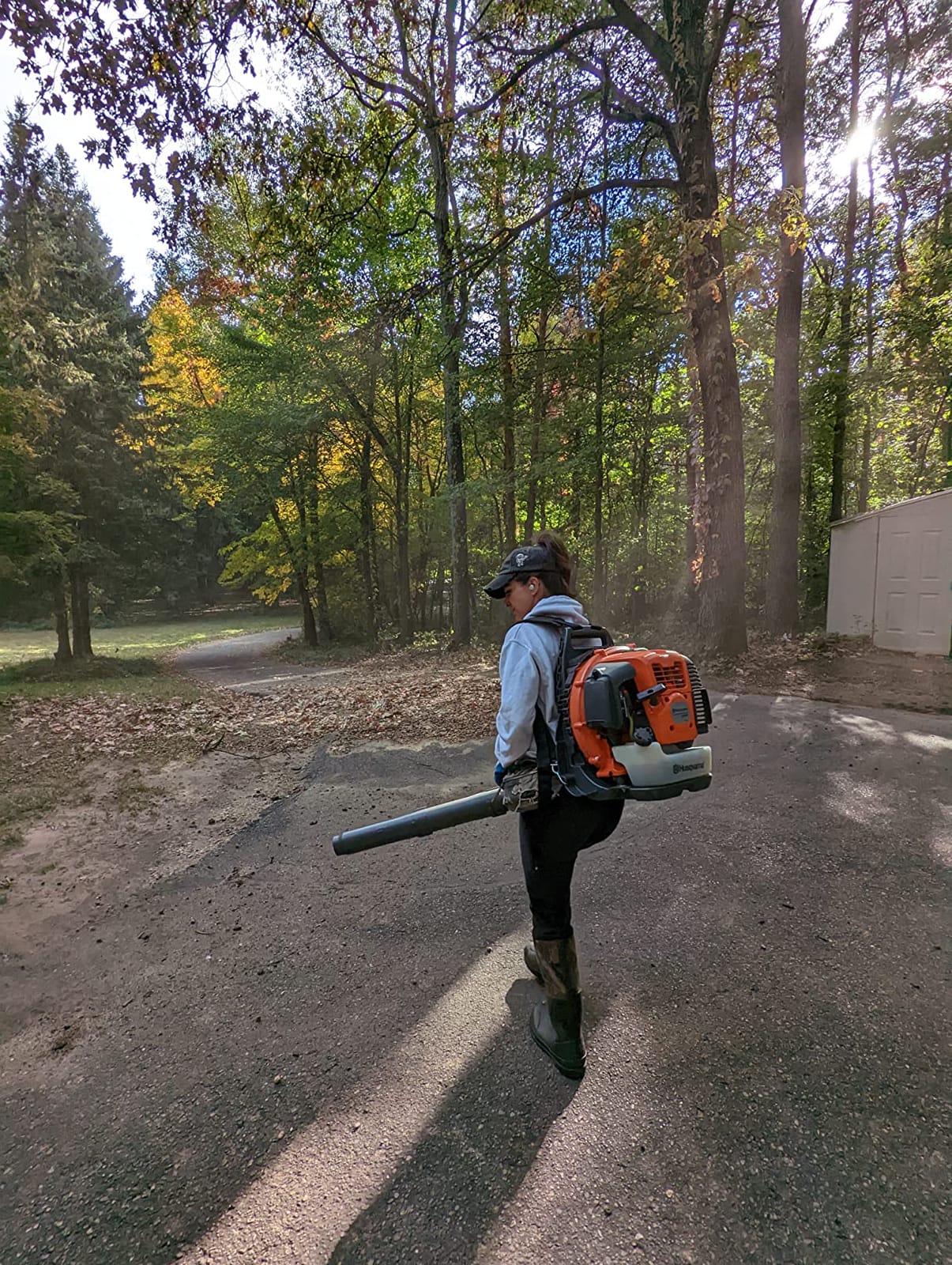 Husqvarna 360BT Gas Backpack Leaf Blower, 65.6-cc 3.81-HP 2-Cycle | Leaf Blower 890-CFM/232-MPH/30-N Powerful Clearing performance and Load Harness for small and large yard cleanup customer photo 1
