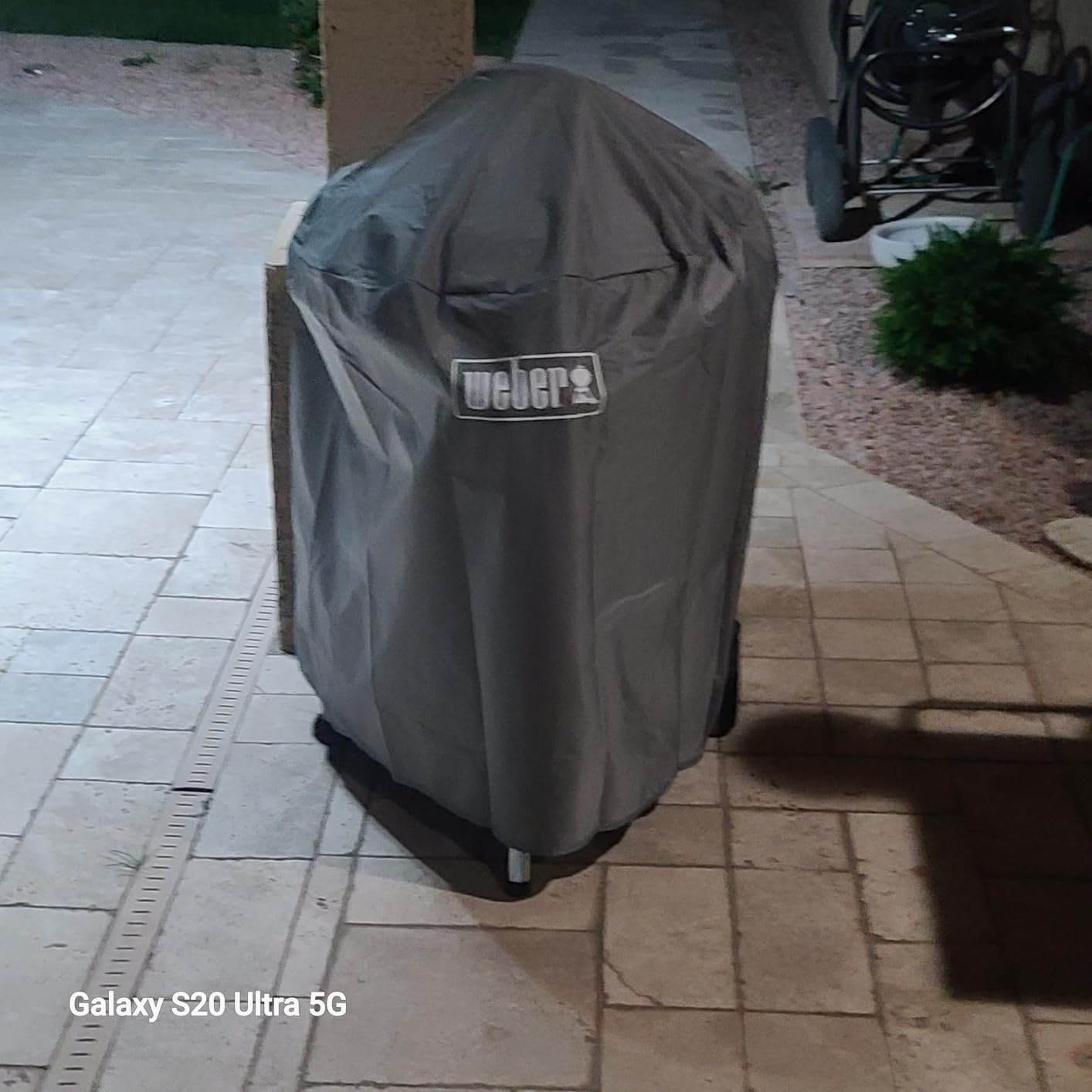 Weber 22‑Inch Charcoal Kettle Grill Cover - Premium Heavy‑Duty Polyester, UV & Water Resistant, Breathable Fabric with Secure Straps, Easy Slip‑On Design customer photo 1