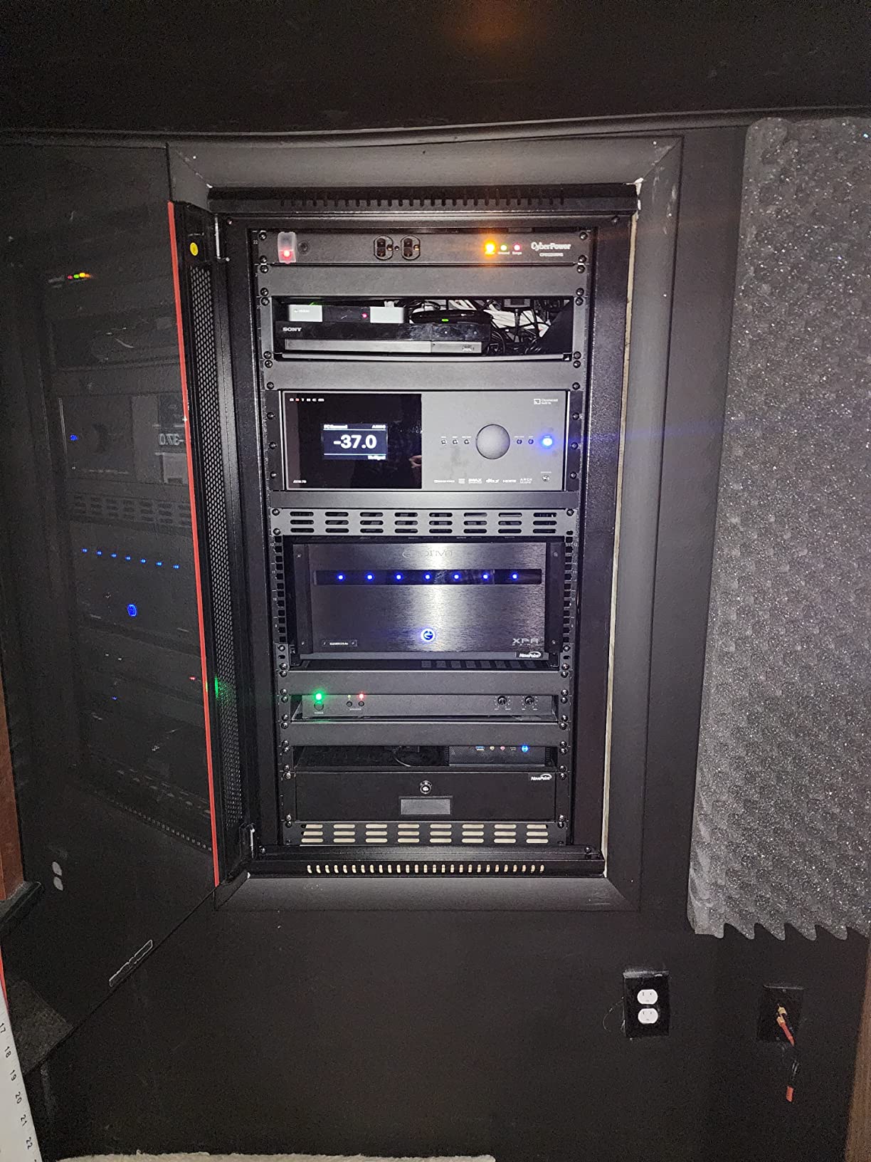 12U Wall Mount Server Rack Cabinet, 24