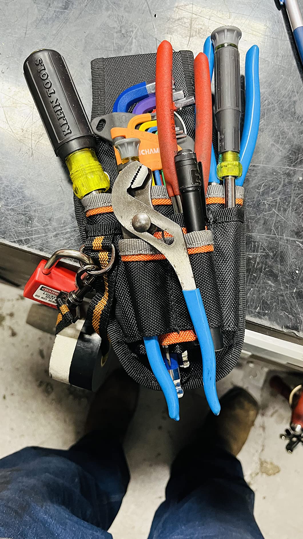 Klein Tools 5240 Tool Pouch, Tradesman Pro Maintenance Tool Pouch with 9 Pockets, Tape Thong, 2-Inch Tunnel Loop, Great Electrician Holster customer photo 1