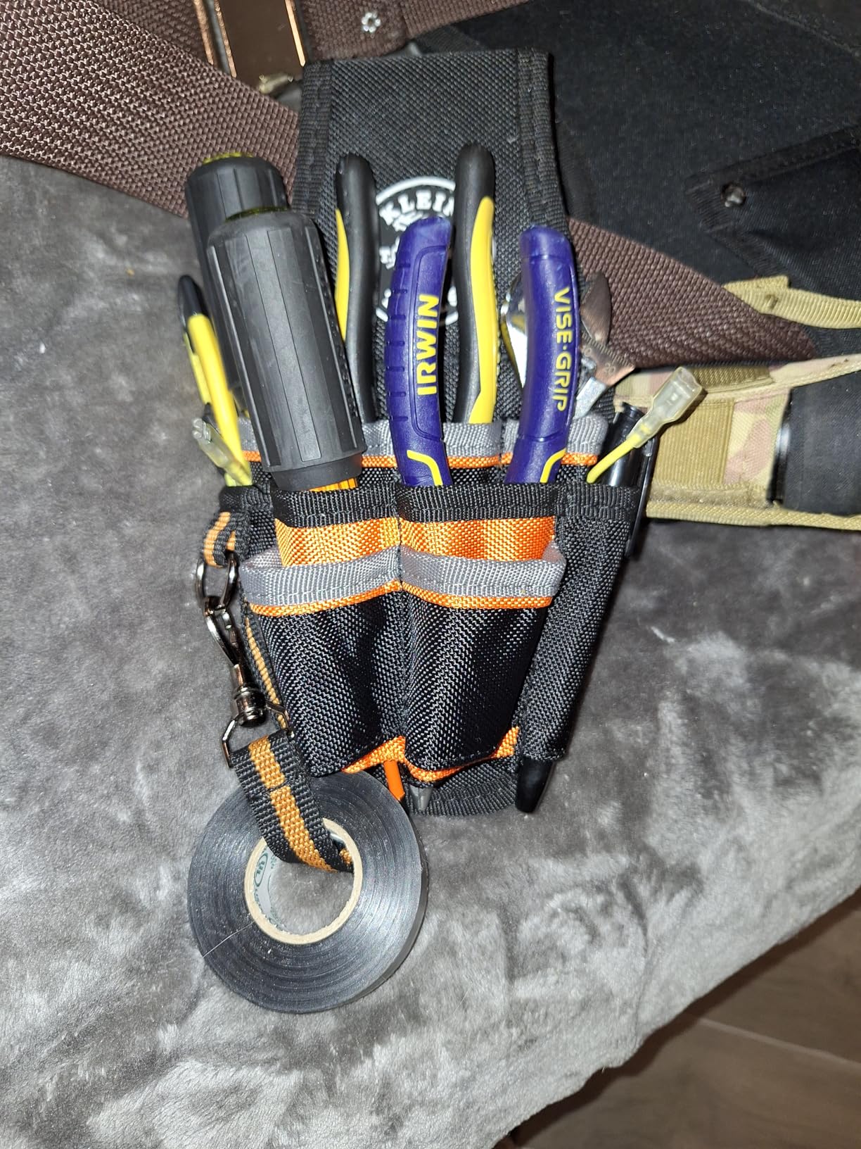 Klein Tools 5240 Tool Pouch, Tradesman Pro Maintenance Tool Pouch with 9 Pockets, Tape Thong, 2-Inch Tunnel Loop, Great Electrician Holster customer photo 2