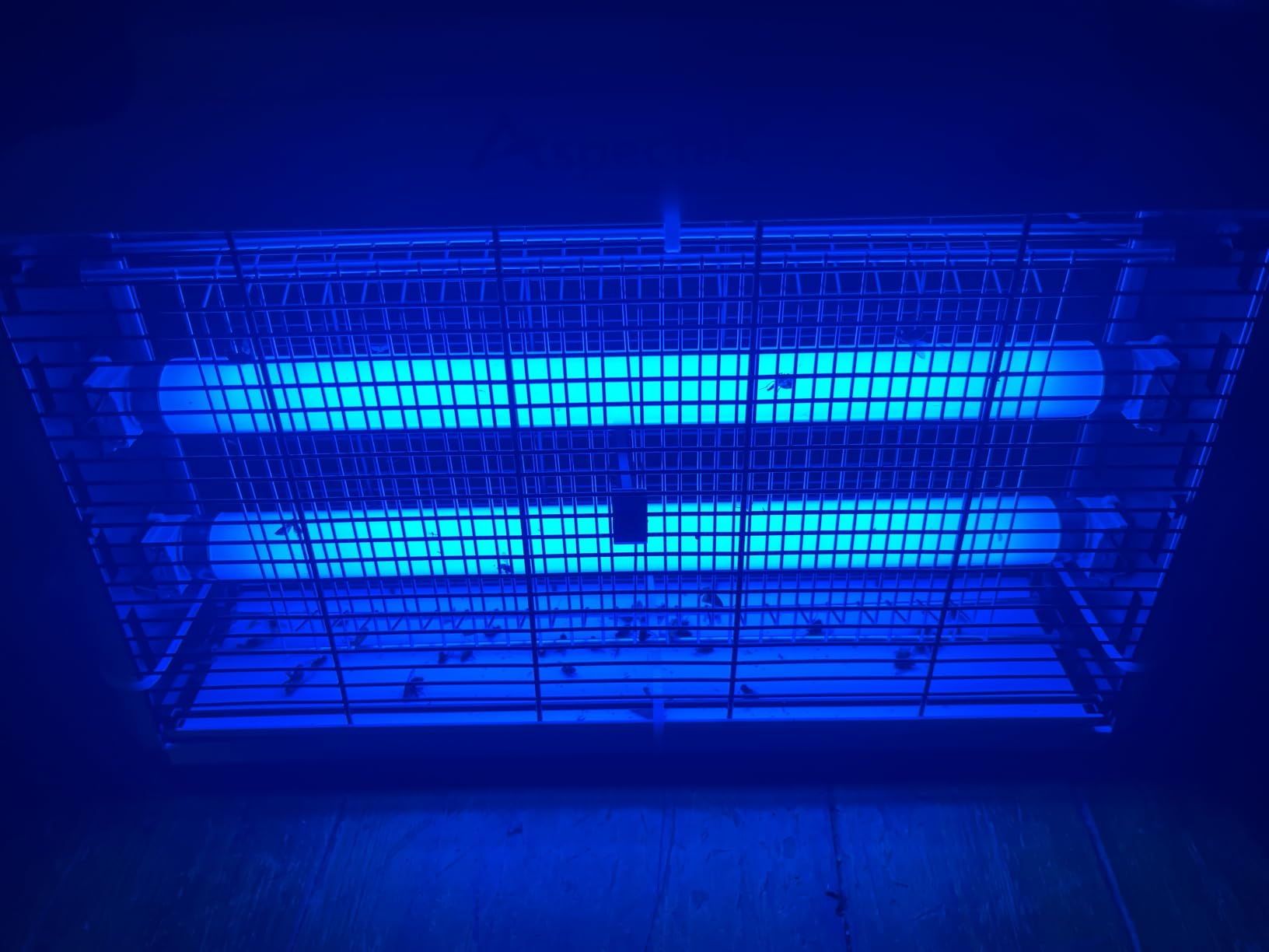 ASPECTEK Electric Bug Zapper, 20W UV Bulbs, Fly, Mosquito, Gnat and Moth Control, Indoor and Covered Outdoor Use for Home, Garage, Patio and Farm, Includes 2 Replacement Bulbs customer photo 1