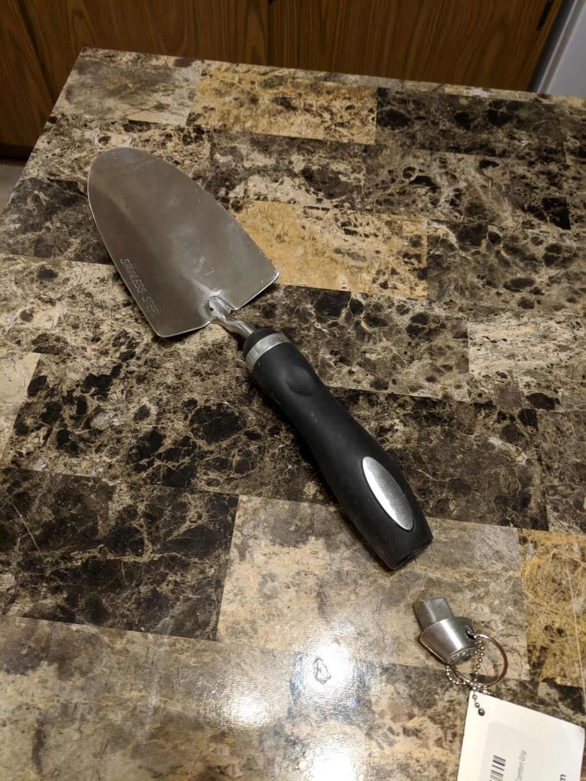Edward Tools Bend-Proof Garden Trowel - Heavy duty Polished Stainless Steel - Rust Resistant Oversized Garden Hand Shovel for Quicker Work - Digs Through Rocky/Heavy soils - Comfort Grip (1) customer photo 2
