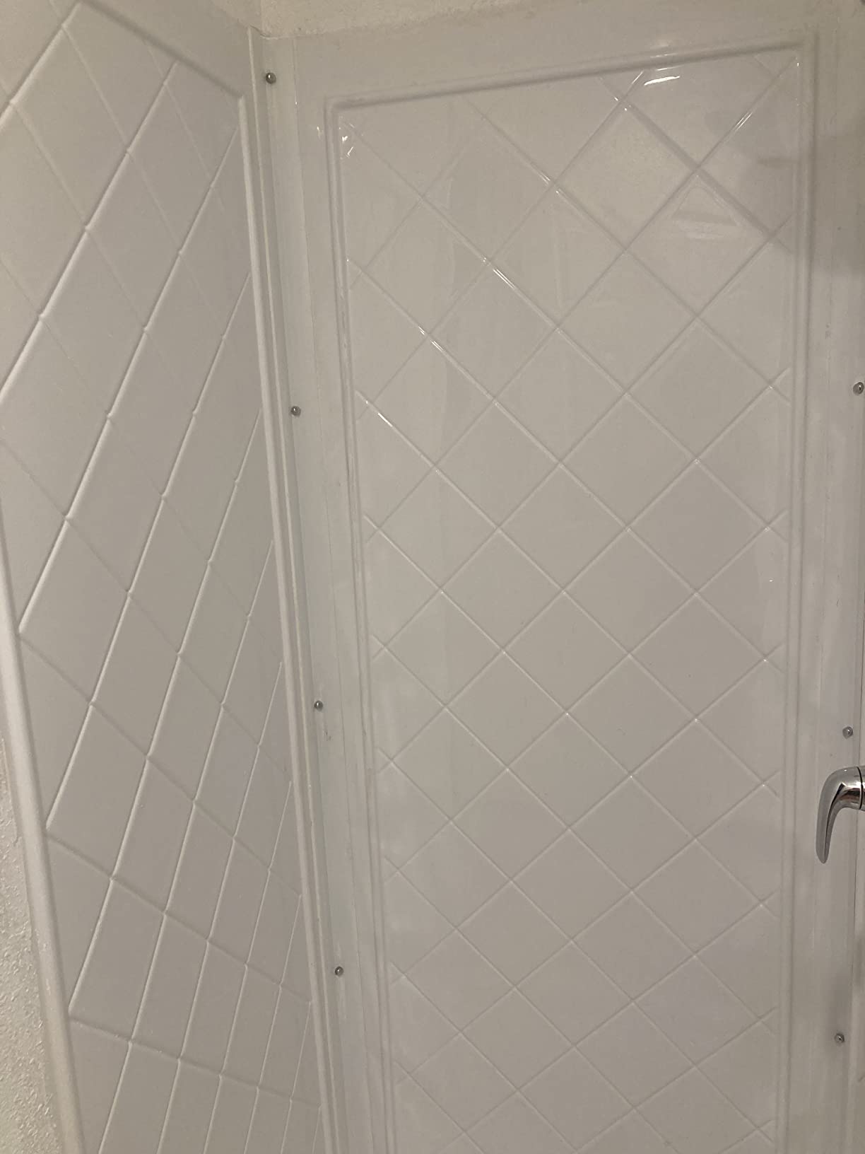 DreamLine 32 in. D x 48 in. W x 76 3/4 in. H Center Drain Acrylic Shower Base and QWALL-5 Backwall Kit In White, DL-6070C-01 customer photo 2