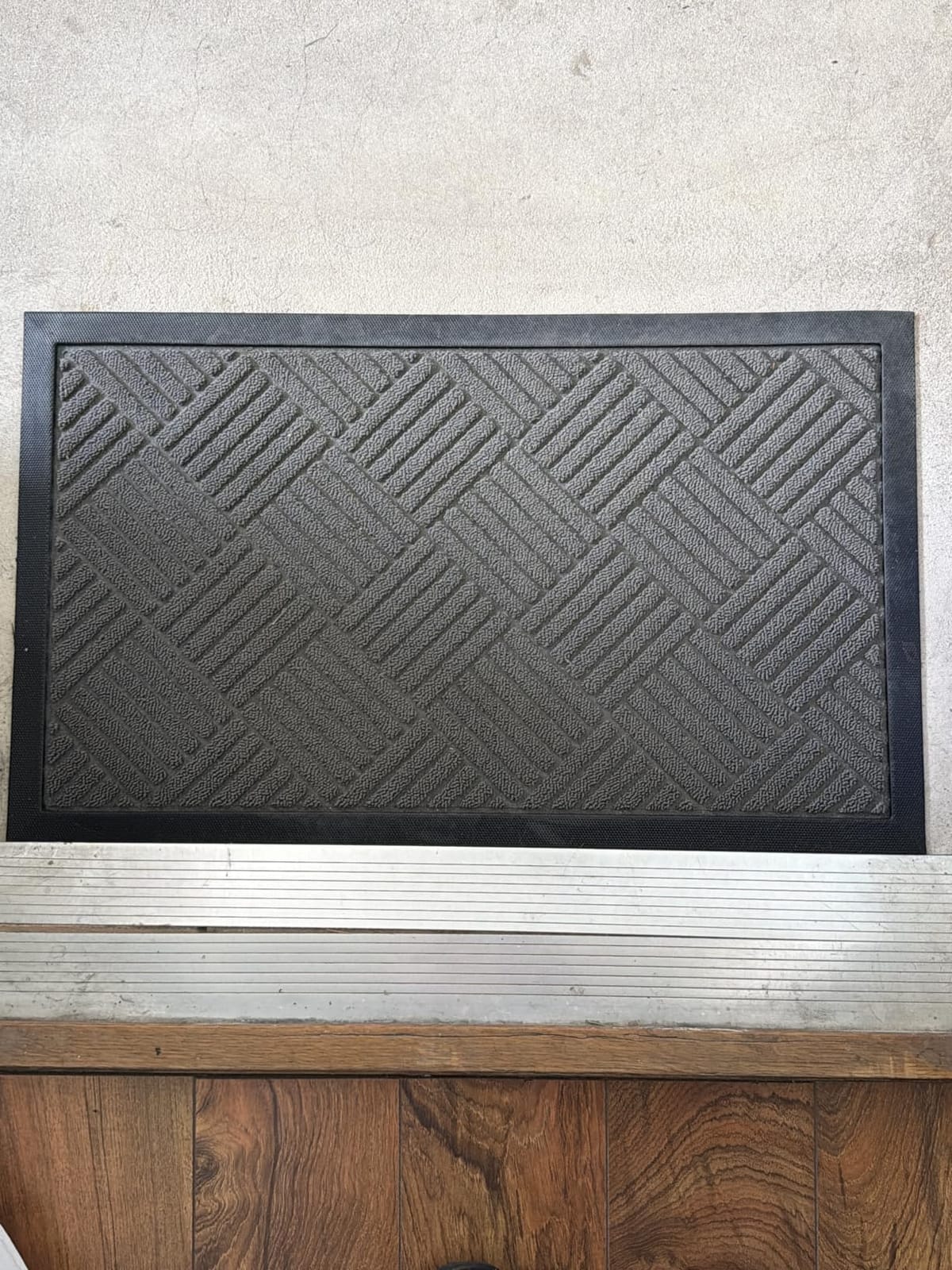 GORILLA GRIP 100% Waterproof All-Season WeatherMAX Doormat US Designed Natural Rubber, Stain Fade Resistant, Low Profile Indoor Outdoor Door Mats, Easy Clean, 29x17 Gray Diamond customer photo 1