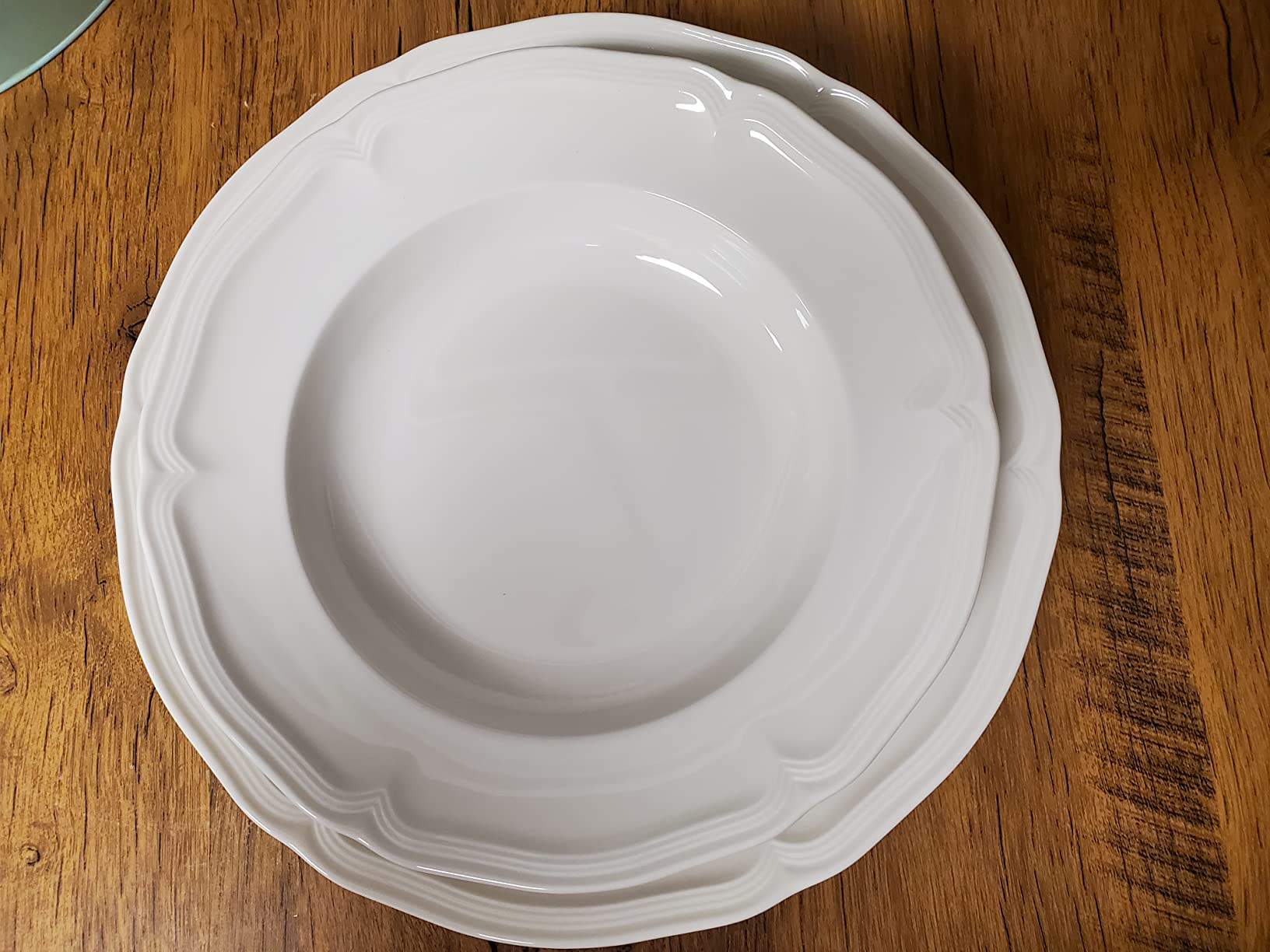 Villeroy & Boch Manoir Collection 18-Piece Dinnerware Set, Plates & Bowls, Premium Porcelain, Made in Germany, Dishwasher & Microwave Safe, Rich, Creamy White customer photo 2