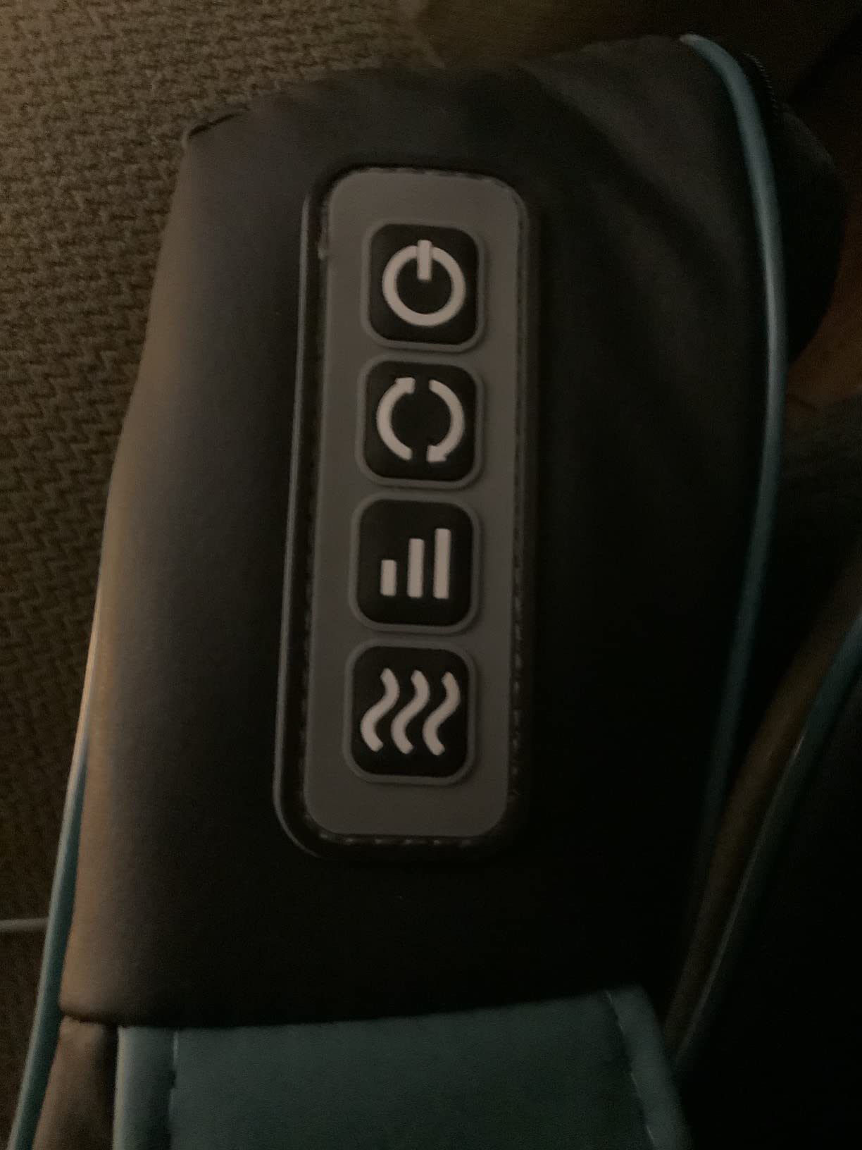 InvoSpa Shiatsu Neck and Back Massager with Heat - Deep Kneading Pillow for Massage - Electric Full Body Massager customer photo 2