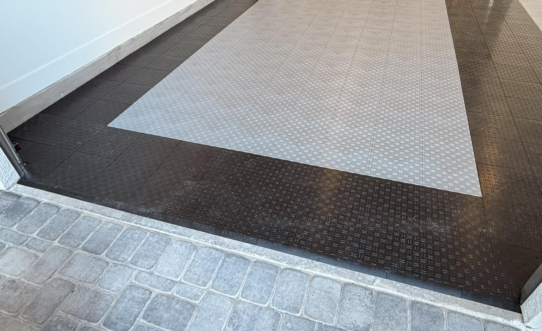 Big Floors GarageTrac Garage Floor Tiles, Interlocking Garage Flooring, Diamond Pattern Non-Slip Heavy-Duty Copolymer Modular Tile, Easy Install (Graphite, 48 Pack of 12 x 12