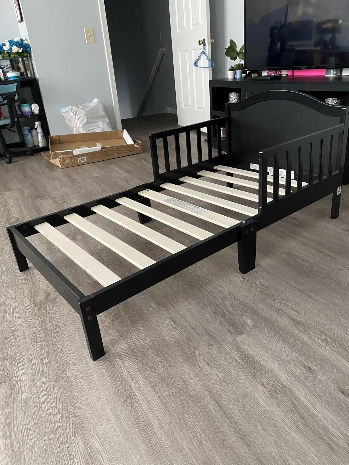 Dream On Me Sydney Toddler Bed, GREENGUARD Gold, Pinewood, White customer photo 1