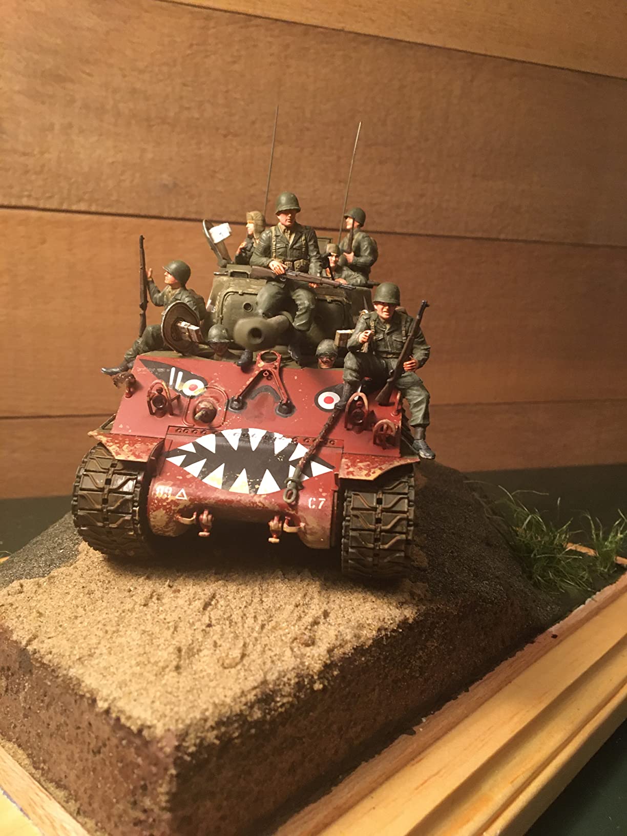 Tamiya 35359 1/35 US Medium Tank M4A3E8 Sherman Plastic Model Kit customer photo 2