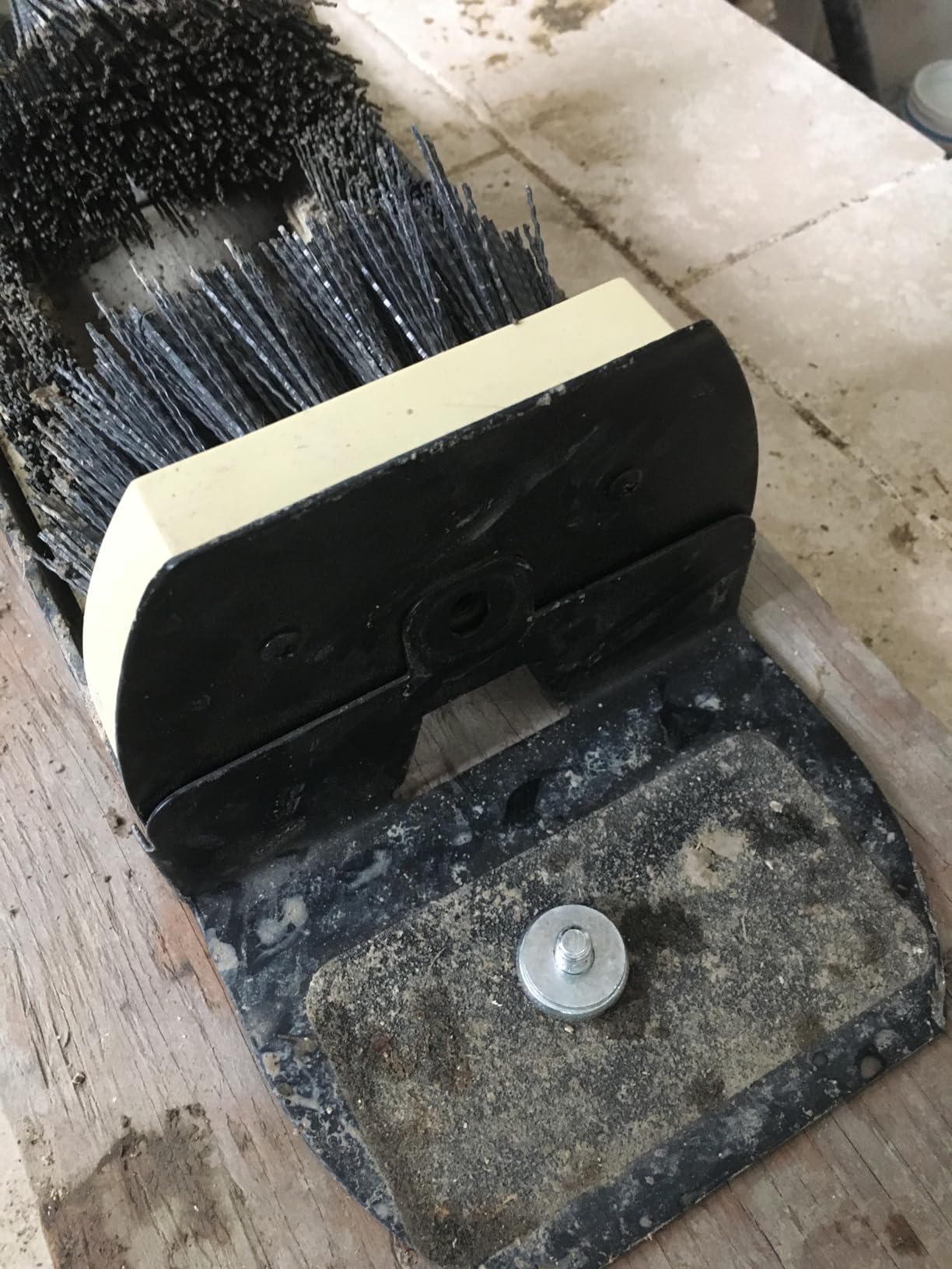 Jobsite Boot Scrubber - Outdoor Shoe Scraper Cleaner Brush - Extra Wide customer photo 2