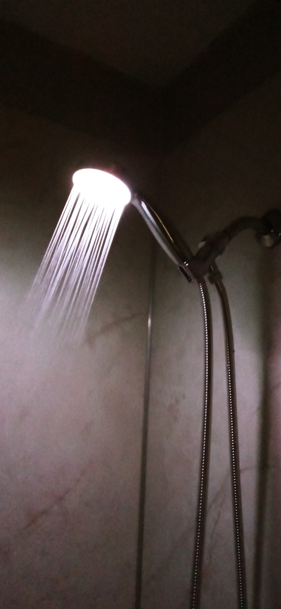 KAIREY Filtered Led Shower Head for Hard Water 7 Color Light Change Automatically Handheld Showerhead Polished Chrome with 60 Inches Stainless Steel Hose and Adjustable Bracket Filter Shower Head customer photo 1