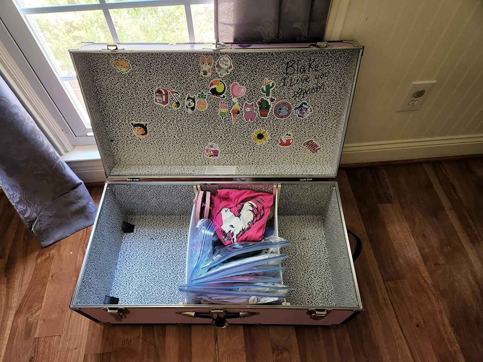 Seward Explorer Trunk with Wheels & Lock, Gray, 30-Inch customer photo 2