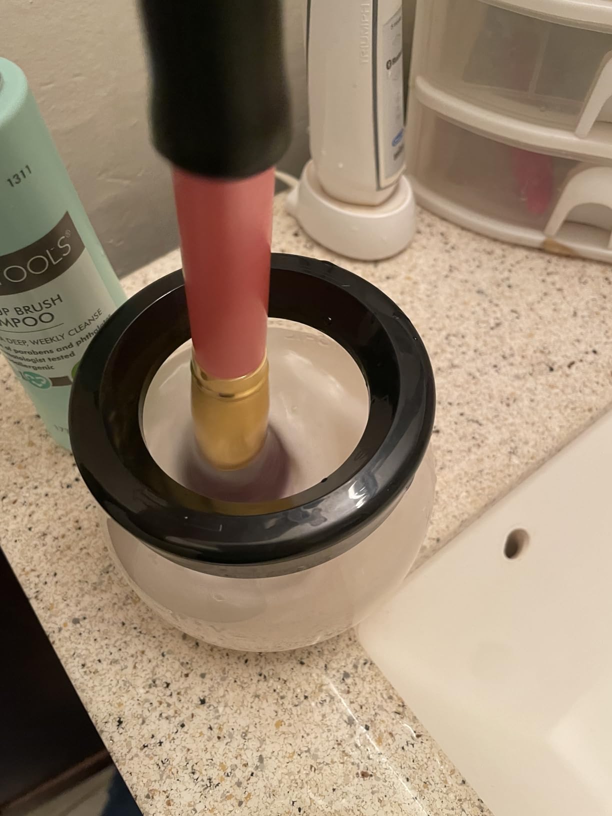 RICRIS Electric Makeup Brush Cleaner and Dryer Machine - Super Fast Clean and Dry Make Up Brushes - Automatic Cosmetic Brush Spinner Washer Tools customer photo 2