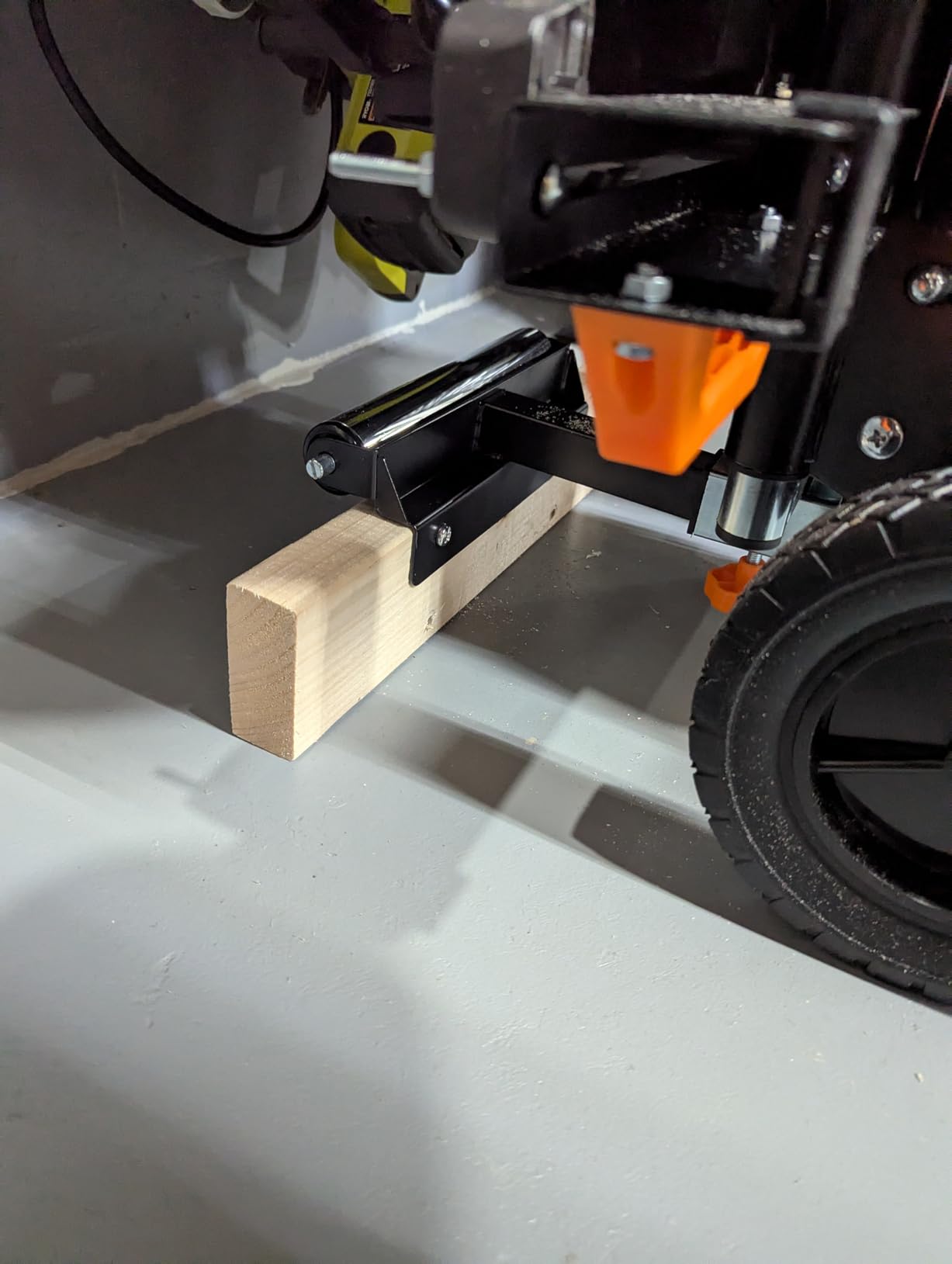 WEN Miter Saw Stand, Collapsible and Rolling with 3 Onboard Outlets (MSA330) customer photo 1