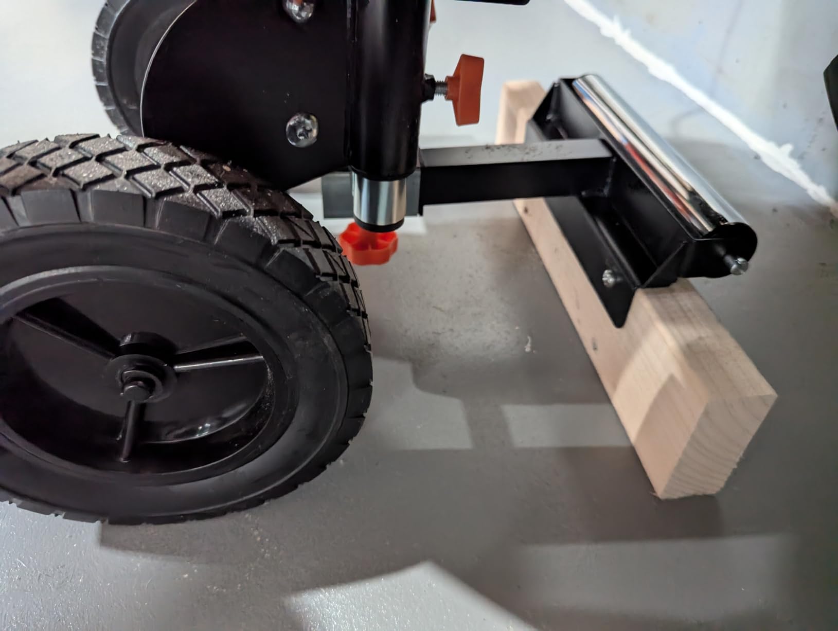 WEN Miter Saw Stand, Collapsible and Rolling with 3 Onboard Outlets (MSA330) customer photo 2