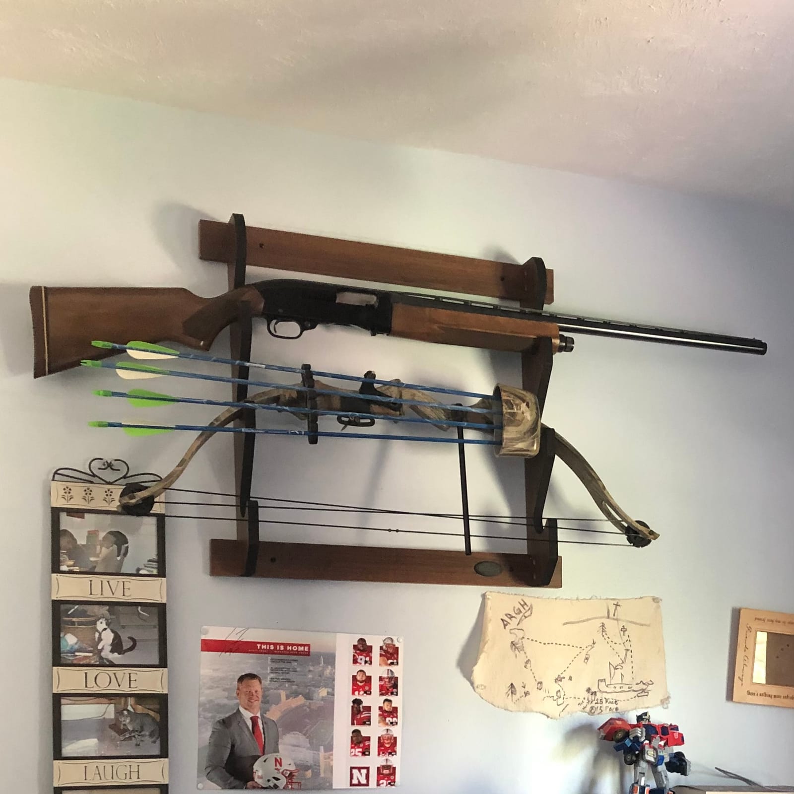 Rush Creek Creations Indoor Gun Rack for up to 3 Rifles or Shotguns, Premium Wood Construction with Scratch-Resistant Finish Gun Storage for Firearms customer photo 1