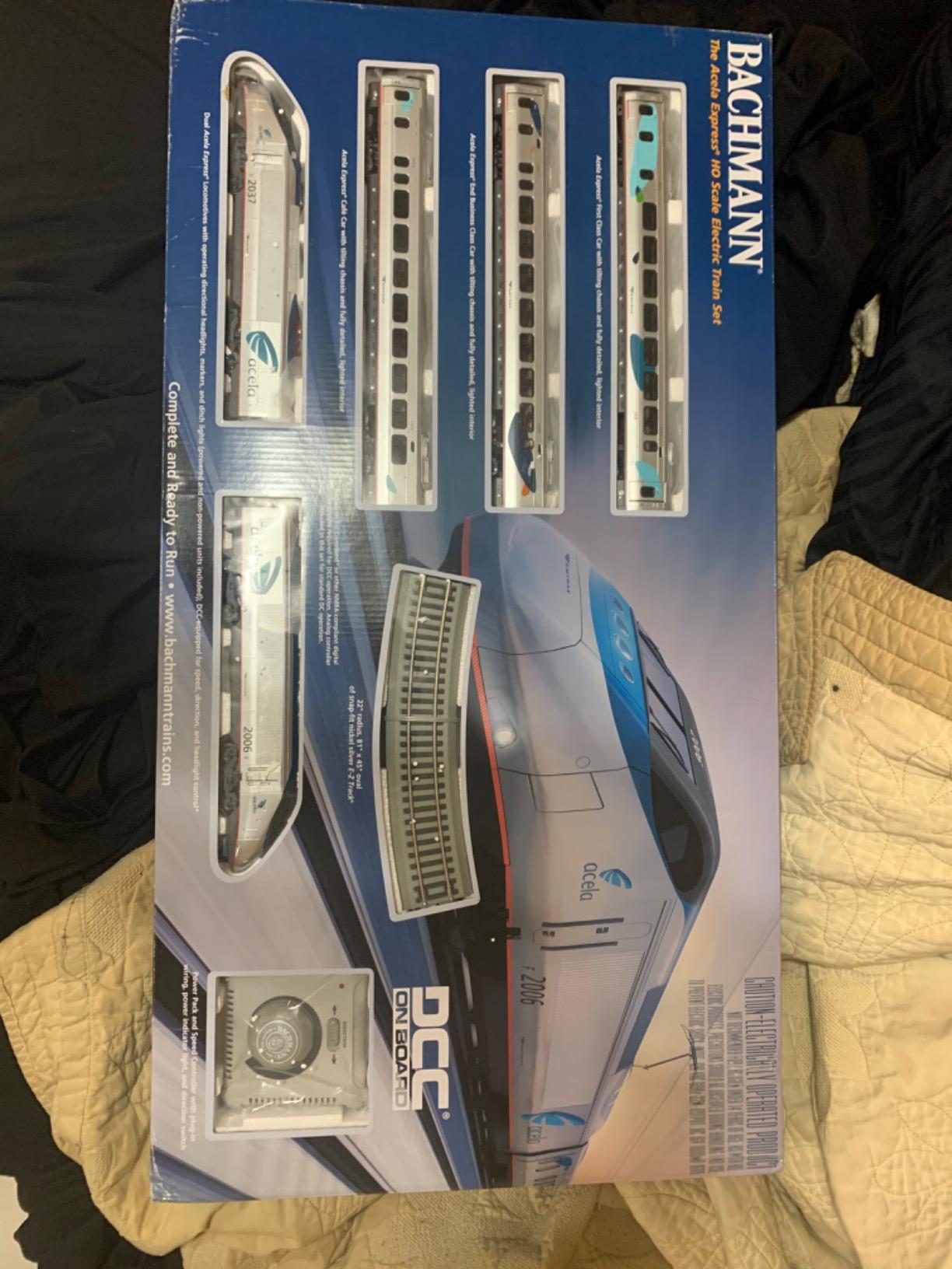 Bachmann Trains Amtrak Acela DCC Ready to Run Electric Train Set HO Scale customer photo 2