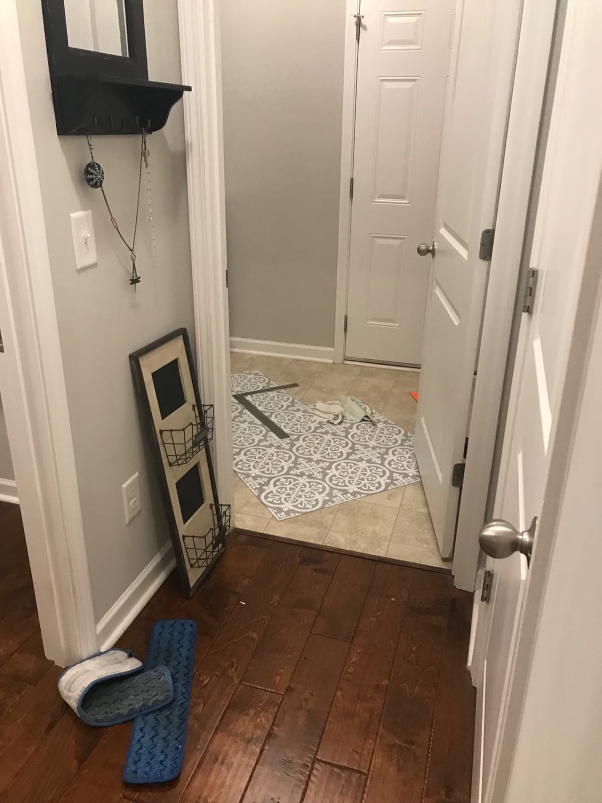 FloorPops FP2942 Medina Peel & Stick Floor Tiles, Grey customer photo 1