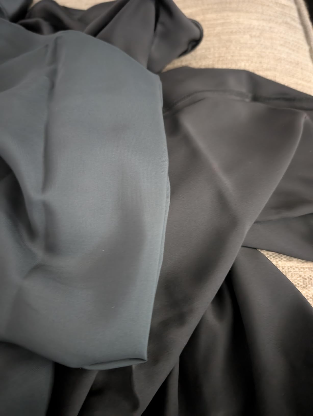 THXSILK 4pcs Silk Bed Sheets Set, 100% Long Stranded 25 Momme Mulberry Silk Bedding Set, Sheets and Pillowcase Set, Extremely Soft and Luxurious (Charcoal, Queen) customer photo 2