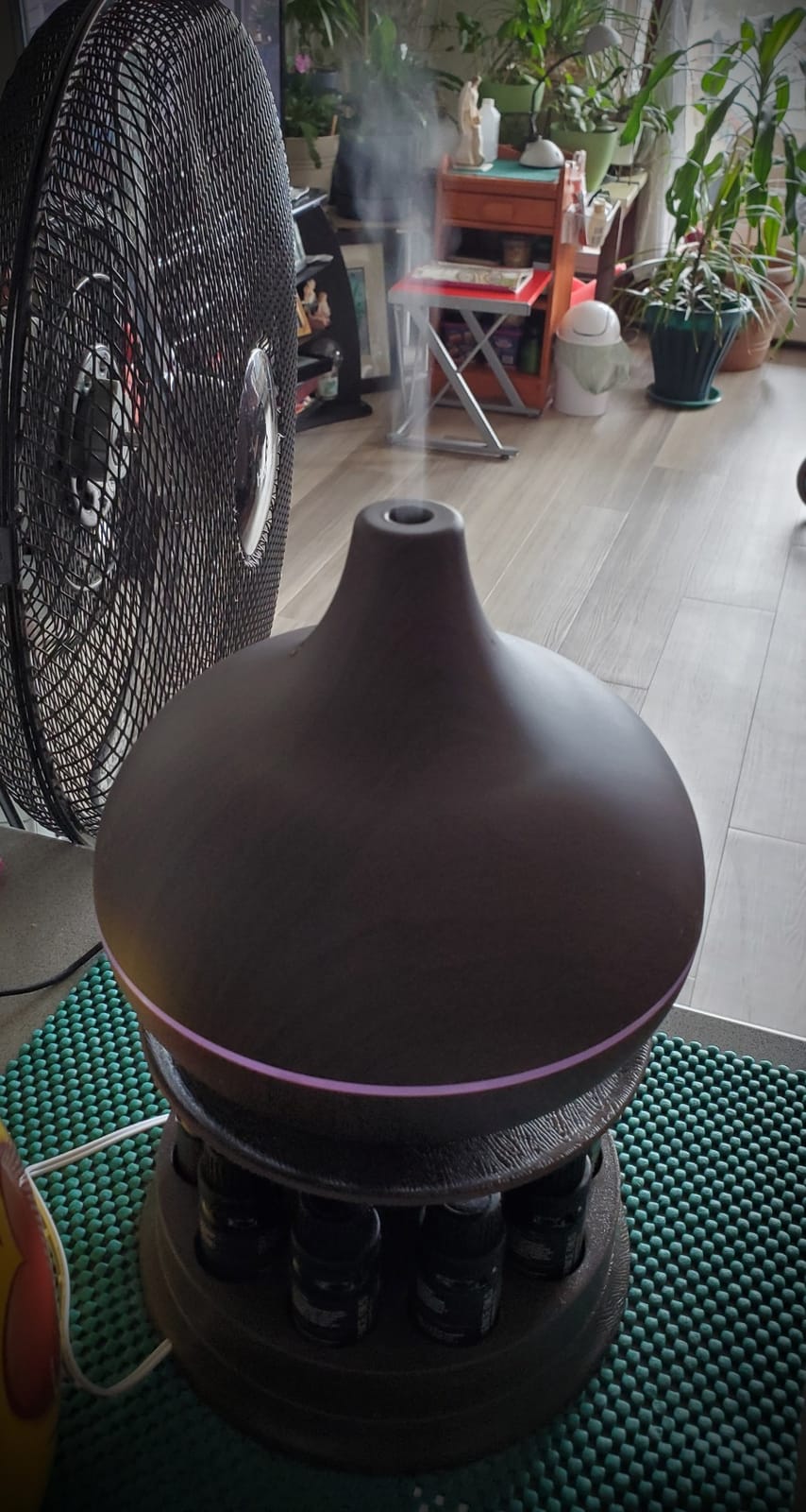 Pure Daily Care Ultimate Aromatherapy Diffuser with Essential Oil Set - 300ml Ultrasonic Diffuser, 4 Timer & 7 Ambient Light Settings - 10 Therapeutic Grade Essential Oils - Oak Wood with Stand customer photo 1