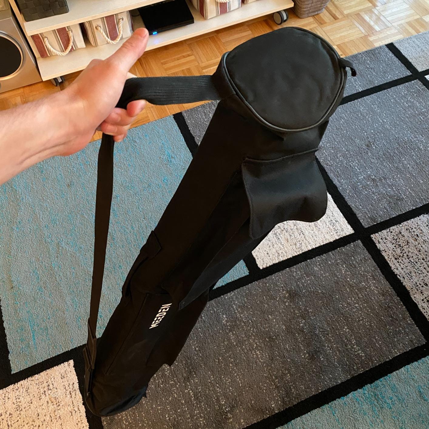 MEEDEN Portable Easel for Painting: Solid Beech Wood Tripod Art Easel for Adults - Foldable Drawing Easel Stand with Carrying Bag Perfect for Indoor Outdoor Use, Holds Canvas up to 44