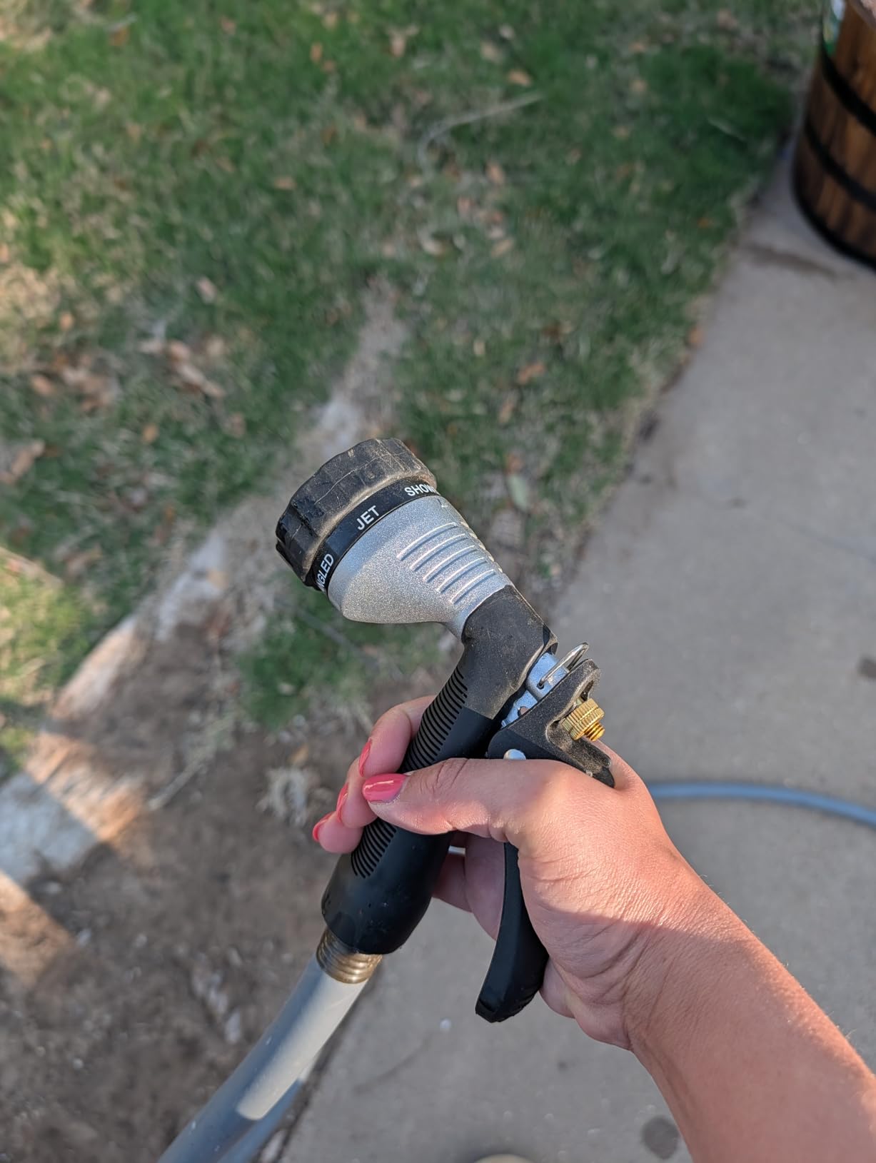 GREEN MOUNT Water Hose Nozzle Spray Nozzle, Metal Garden Hose Nozzle with Adjustable Spray Patterns, Perfect for Watering Plants, Washing Cars and Showering Dogs & Pets customer photo 1
