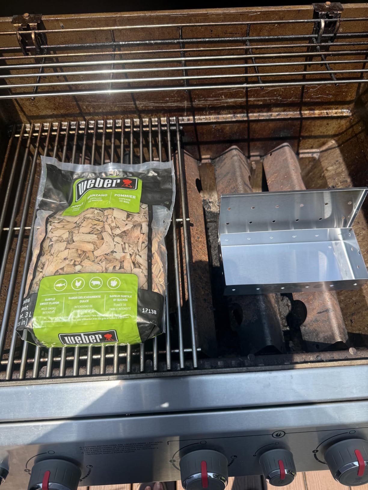 Kaluns Universal Stainless Steel Smoker Box, Gas or Charcoal Grill Smoke Box, Works with Wood Chips, Hinged Lid customer photo 1
