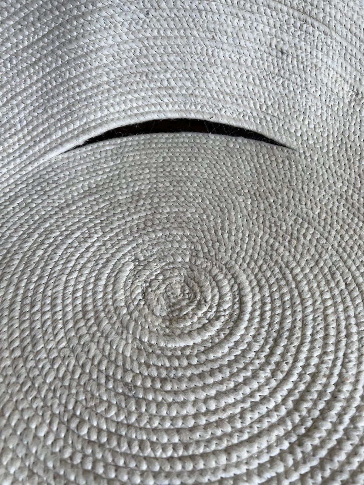 SAFAVIEH Braided Oval Rug 4x6, Wool Beige BRD901B | 3/8