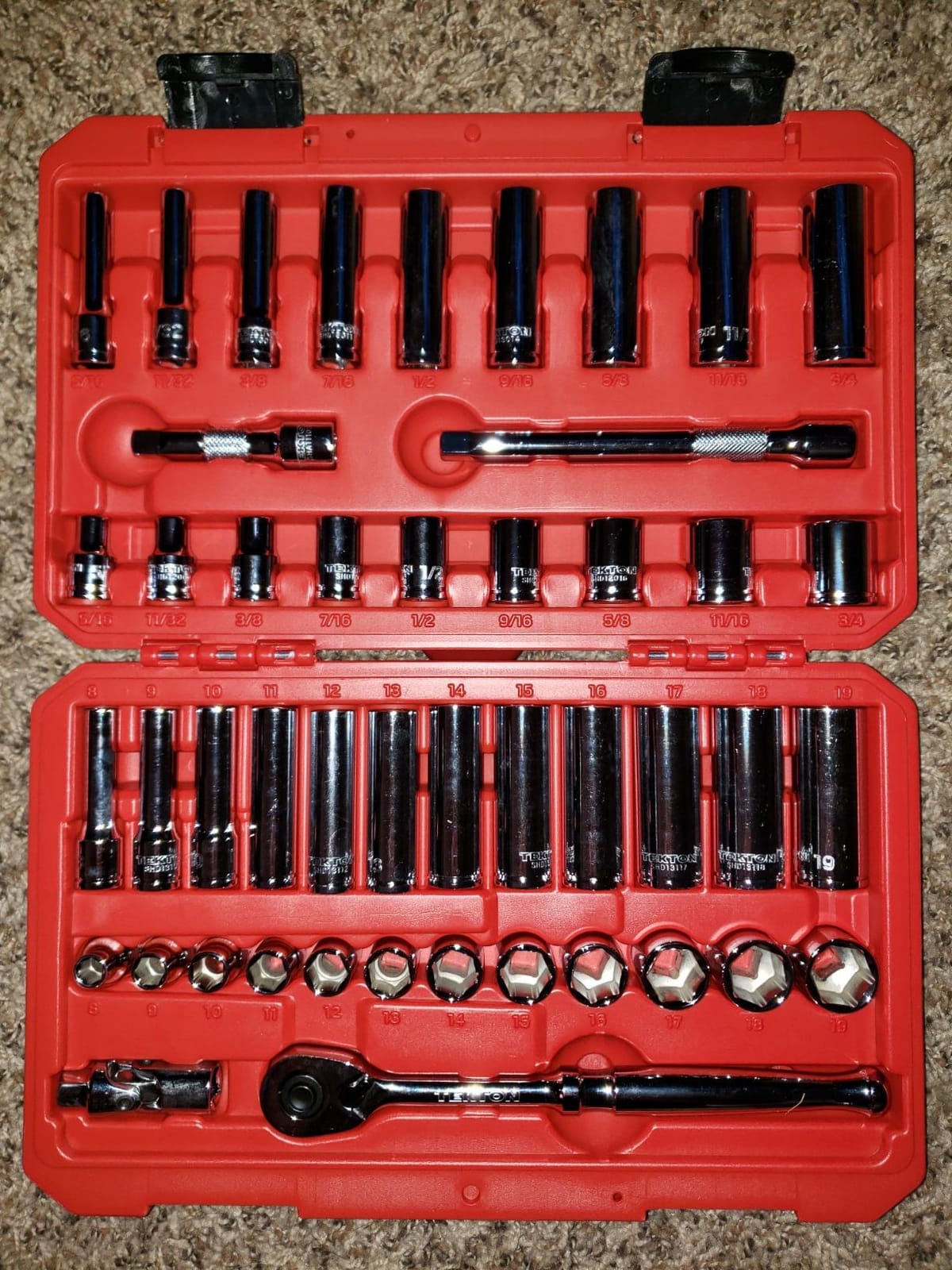 TEKTON 3/8 Inch Drive 6-Point Socket and Ratchet Set, 42-Piece (6-24 mm) | SKT15201 customer photo 2