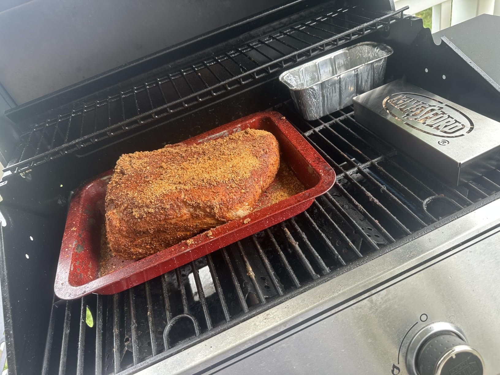Kingsford Stainless Steel Smoker Box for Gas and Charcoal Grills, Wood Chip Smoking Box for BBQ Flavor, Dishwasher Safe, Heavy Duty Grill Smoker Accessory for Meat, 9.05 x 3.74 x 1.57 in customer photo 1
