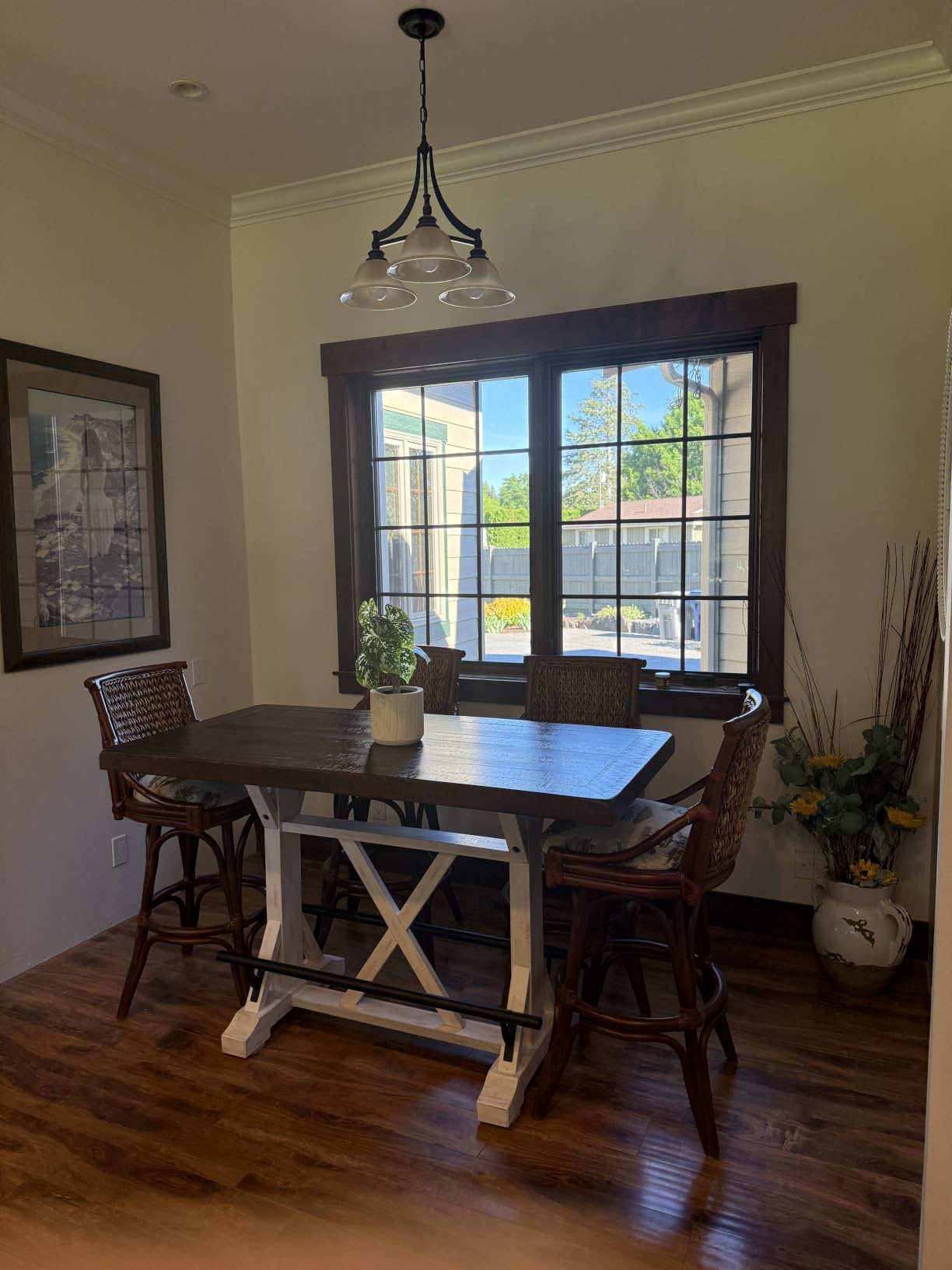 Signature Design by Ashley Valebeck Extendable Dining Room Table, Rustic Farmhouse Dining Table with Leaf Extension, Seats Up to 8, Vintage White/Brown customer photo 1