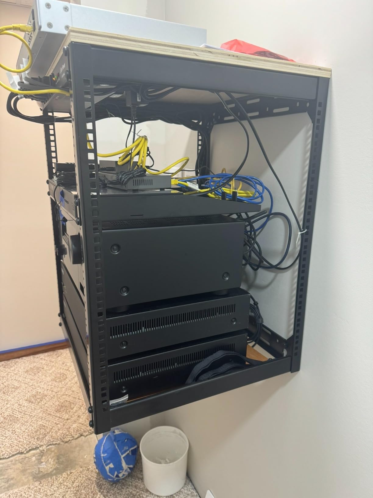 ECHOGEAR 15U Open Frame Rack for Servers & AV Gear - Wall Mountable Design Includes 2X Vented Shelves, 25x Rack Mounting Screws, 4X Leveling Feet, 4X Shelf Stops, & 2X Securement Straps customer photo 2