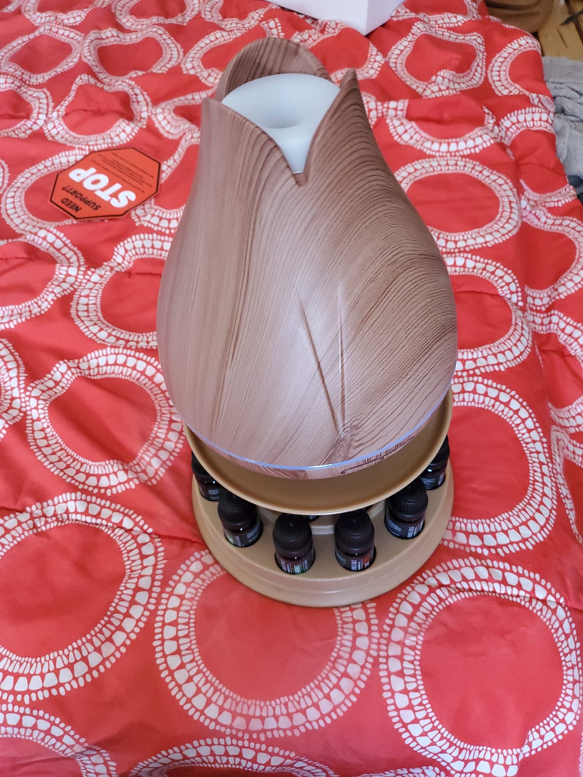 Aromatherapy Essential Oil Diffuser Gift Set with 20 Oils and Rotating Display Stand - 400ml Ultrasonic Diffuser with 20 Essential Plant Oils - 4 Timer & 7 Ambient Light Settings customer photo 1